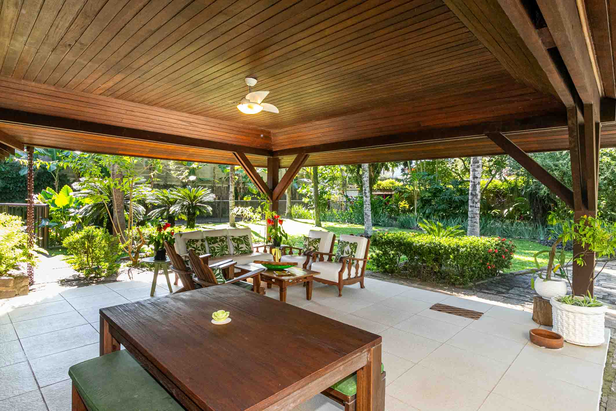  Residence with Pedra da Gávea views in a private condominium in Itanhangá - 物件實景