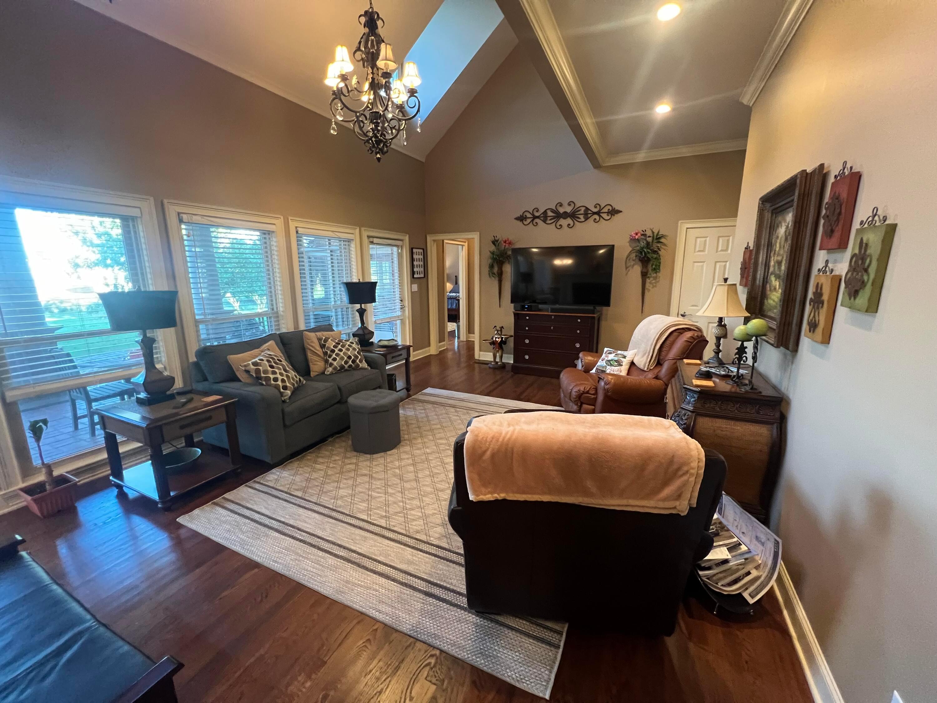 Tupelo, Mississippi, 38801, United States, 4 Bedrooms Bedrooms, ,6 BathroomsBathrooms,Residential,For Sale,1787715