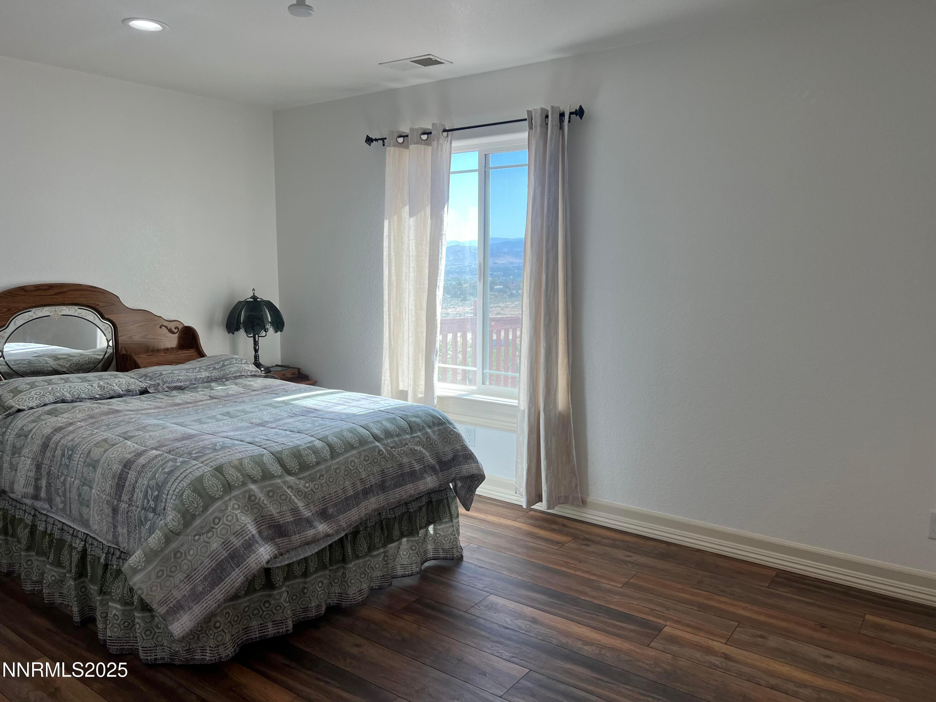 Sparks, Nevada, 89436, United States, 6 Bedrooms Bedrooms, ,4 BathroomsBathrooms,Residential,For Sale,1838343