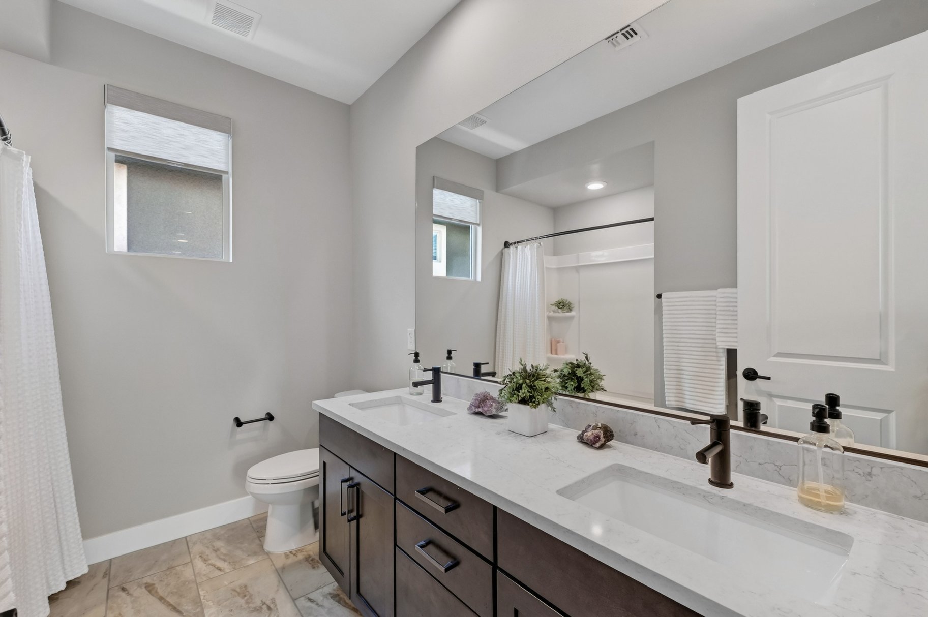  Mountain Views Meet Indoor-Outdoor Living in Reverence @ Summerlin - 物件實景