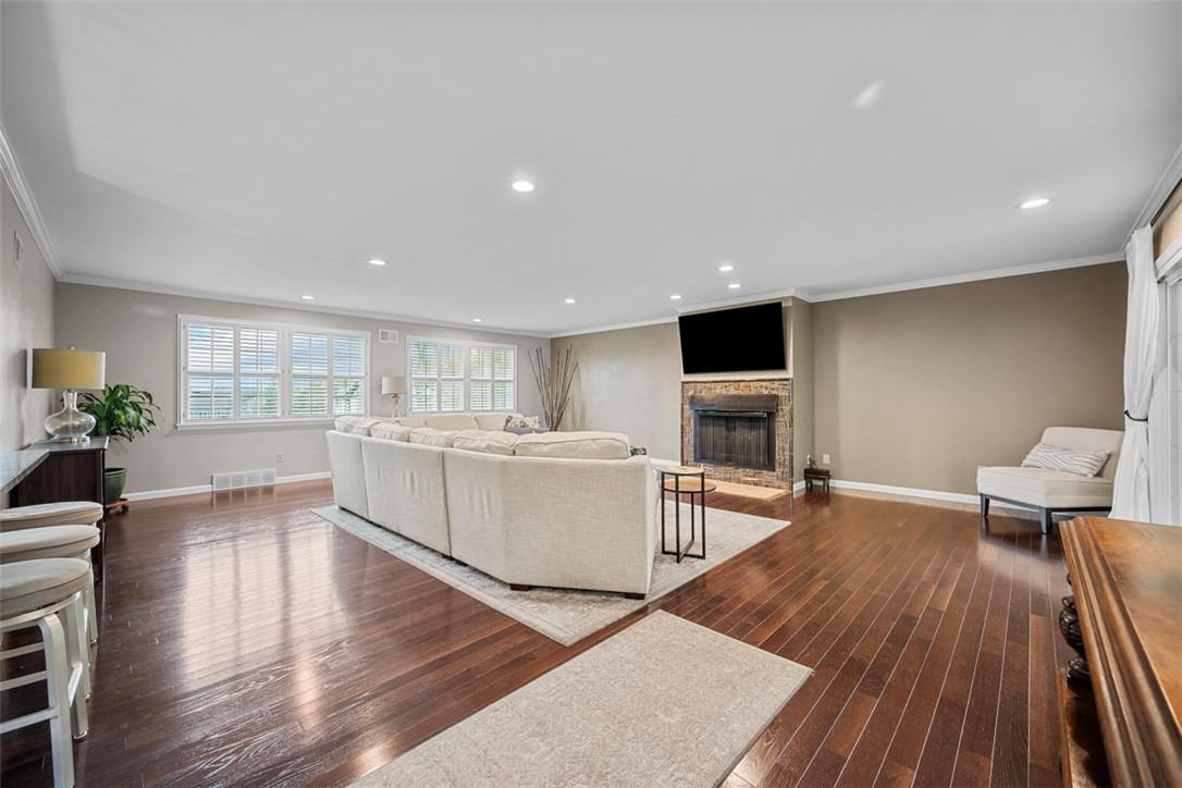 Monroeville, Pennsylvania, 15146, United States, 4 Bedrooms Bedrooms, ,4 BathroomsBathrooms,Residential,For Sale,1754514