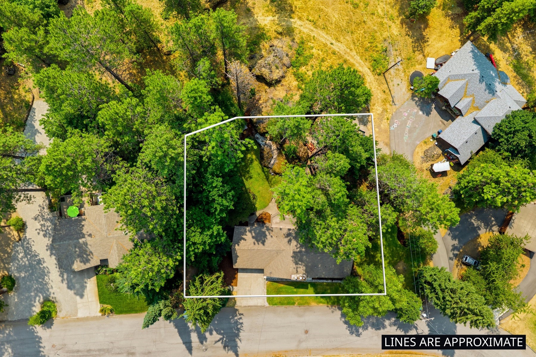  1023 N Crestline Dr - 物件實景