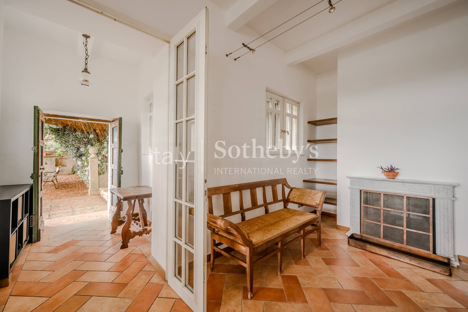  Historic villa with garden and views over Lake Viverone - 物件實景