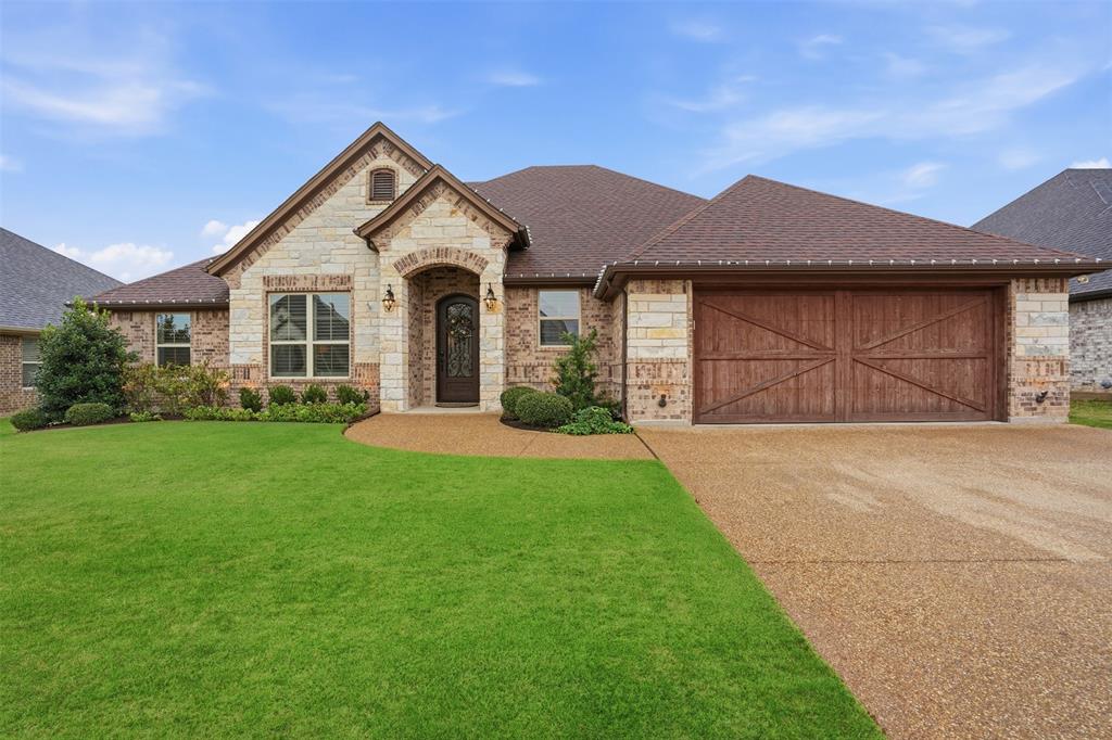 Granbury, Texas, 76048, United States, 4 Bedrooms Bedrooms, ,3 BathroomsBathrooms,Residential,For Sale,2001817