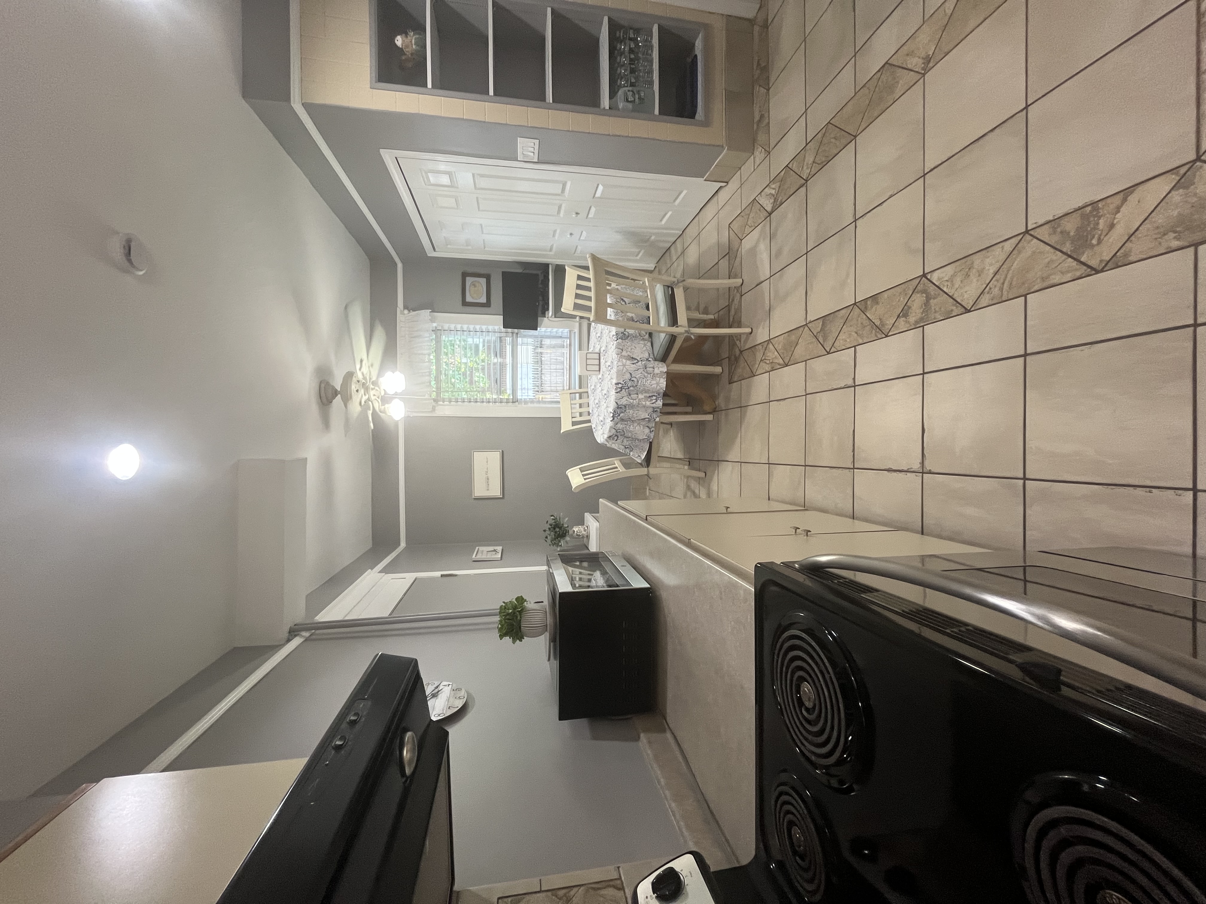 Bronx, New York, 10475, United States, 3 Bedrooms Bedrooms, ,2 BathroomsBathrooms,Residential,For Sale,1974345