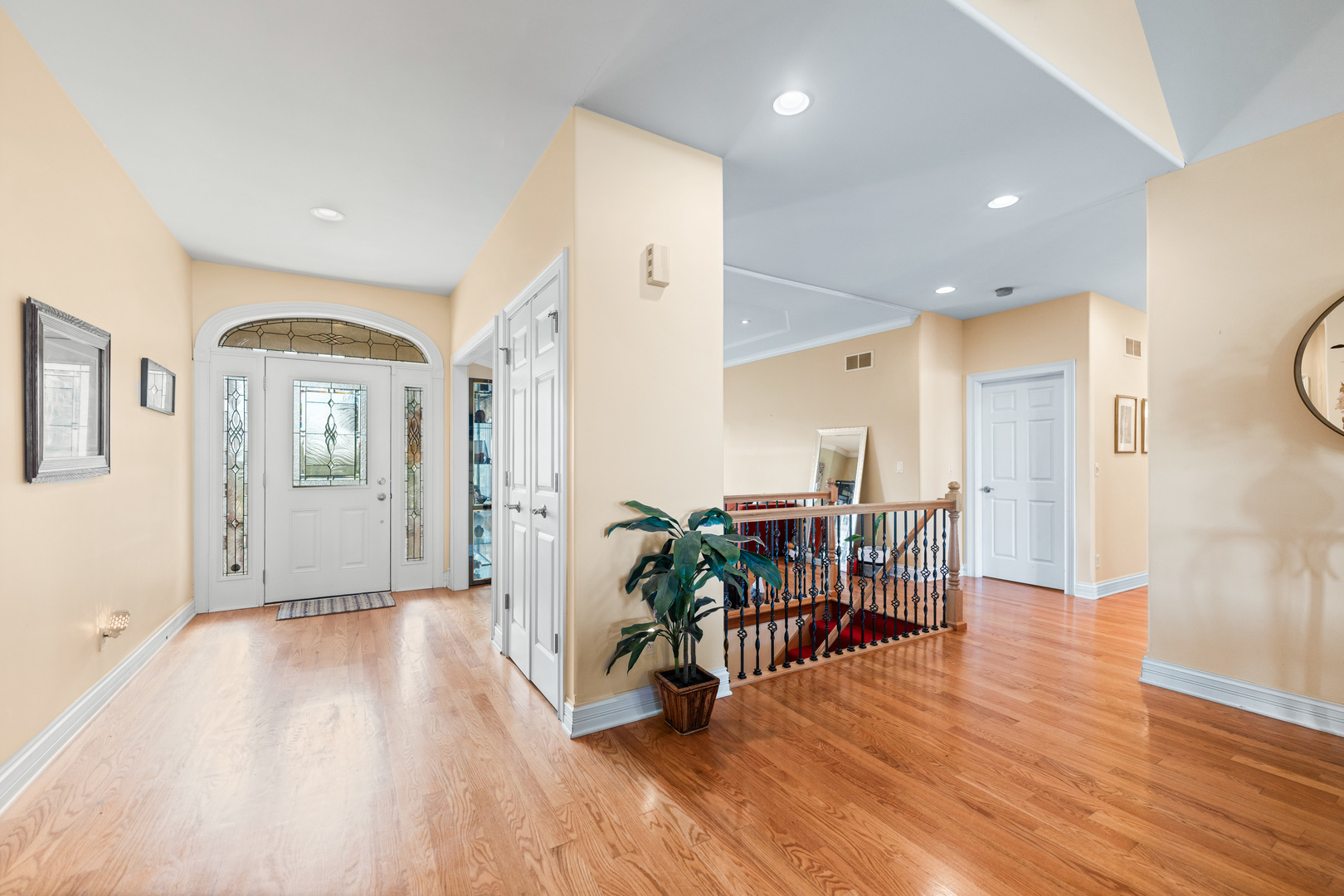 Sheridan, Illinois, 60551, United States, 3 Bedrooms Bedrooms, ,2 BathroomsBathrooms,Residential,For Sale,1994761