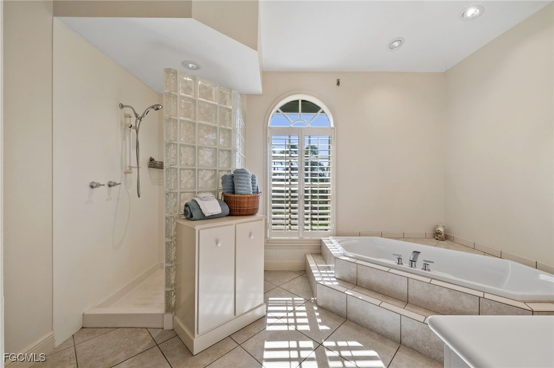 St James City, Florida, 33956, United States, 3 Bedrooms Bedrooms, ,2 BathroomsBathrooms,Residential,For Sale,1914189