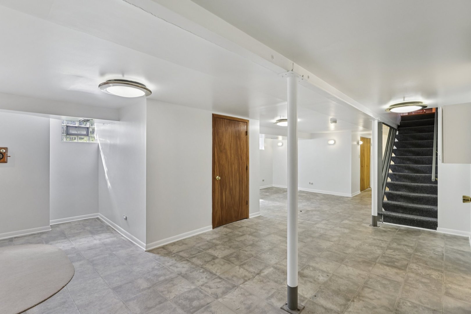 Evanston, Illinois, 60201, United States, 4 Bedrooms Bedrooms, ,4 BathroomsBathrooms,Residential,For Sale,1941847