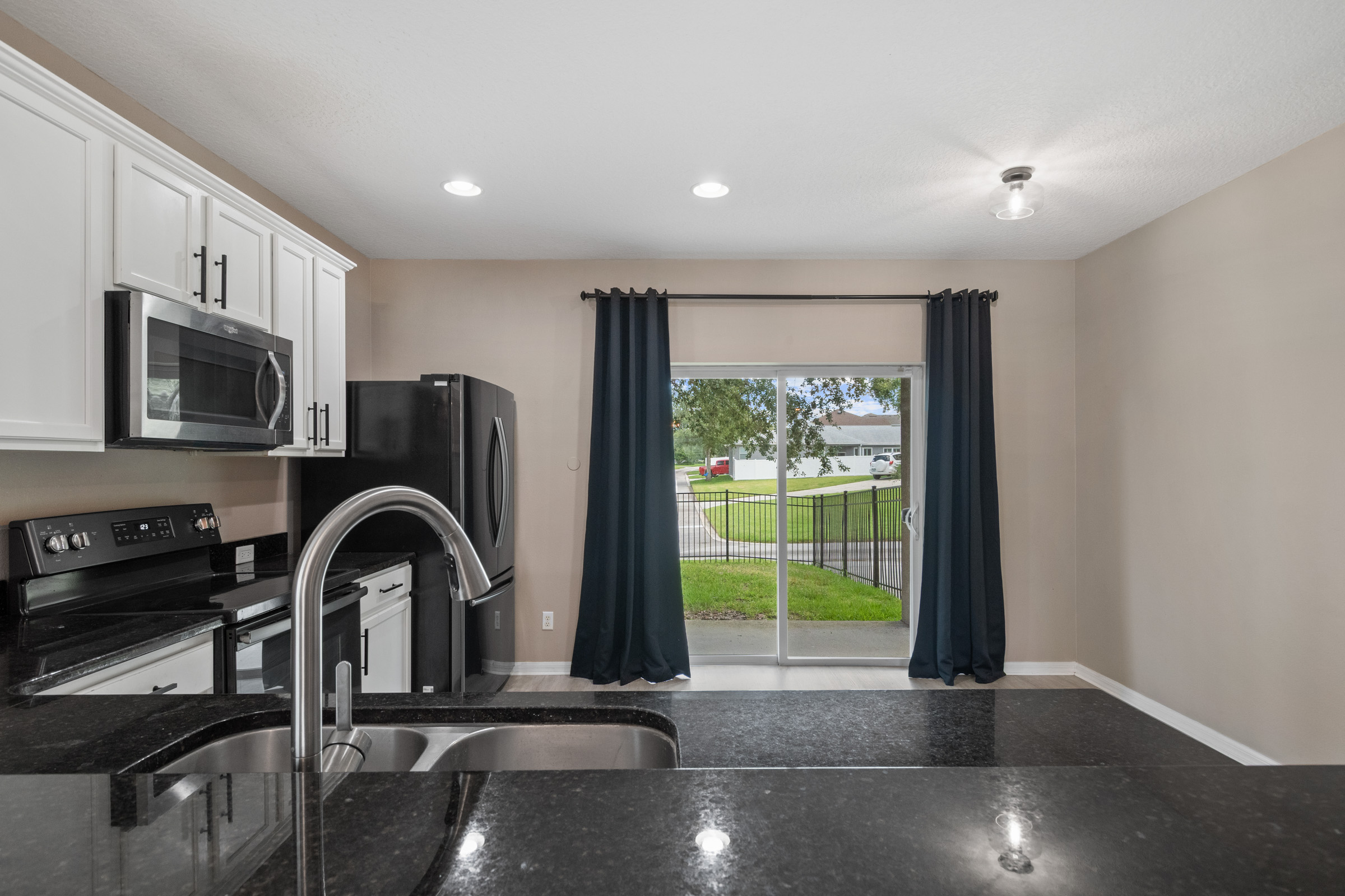 Winter Garden, Florida, 34787, United States, 5 Bedrooms Bedrooms, ,3 BathroomsBathrooms,Residential,For Sale,1935885