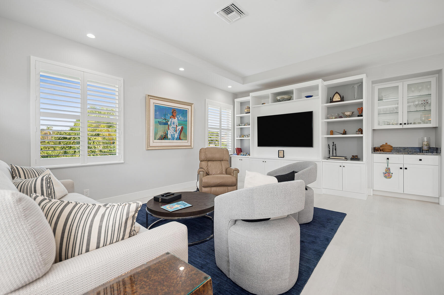 West Palm Beach, Florida, 33401, United States, 4 Bedrooms Bedrooms, ,5 BathroomsBathrooms,Residential,For Sale,2002916