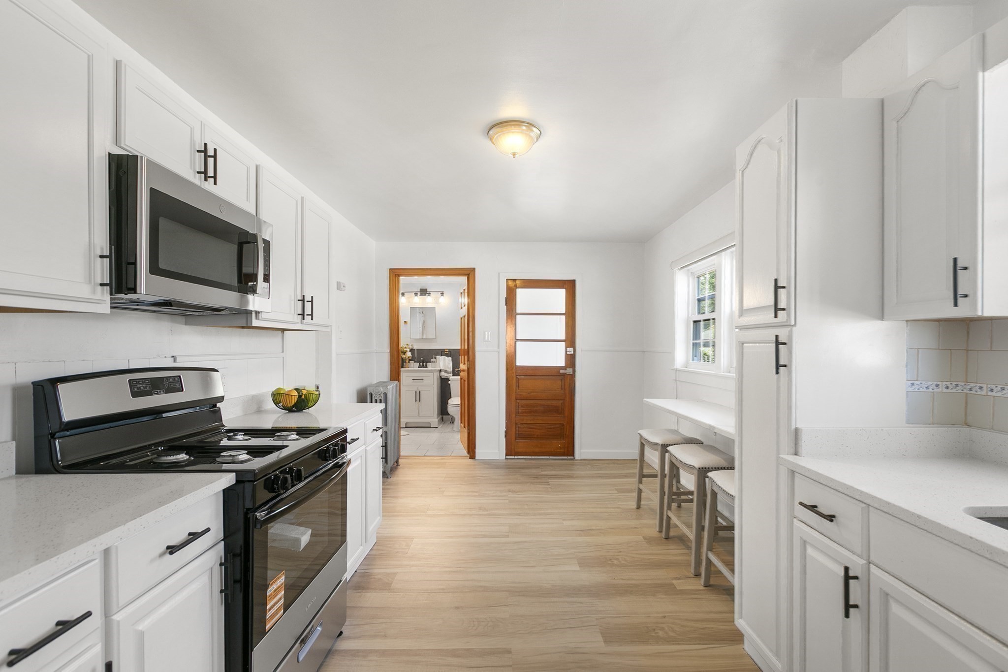 Revere, Massachusetts, 02151, United States, 5 Bedrooms Bedrooms, ,2 BathroomsBathrooms,Residential,For Sale,1974835