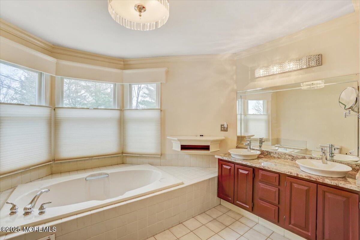 Freehold, New Jersey, 07728, United States, 5 Bedrooms Bedrooms, ,4 BathroomsBathrooms,Residential,For Sale,1974683