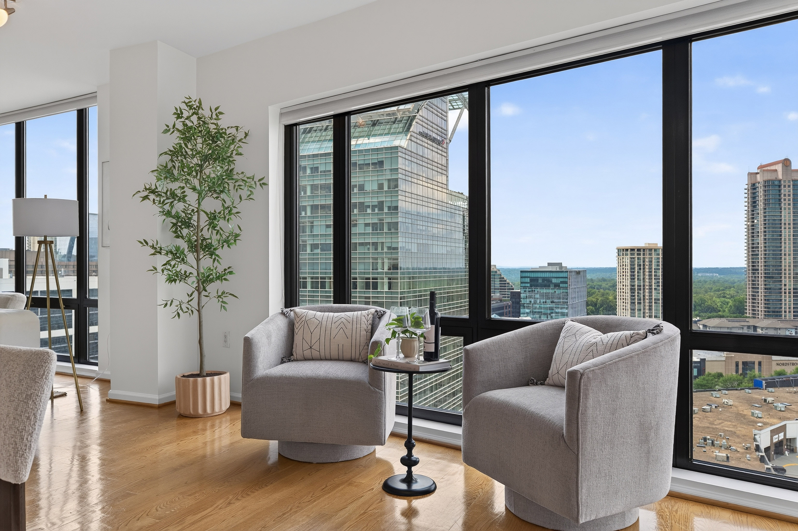  Welcome to Unit 2150 at The Oaks at Buckhead - 物件實景