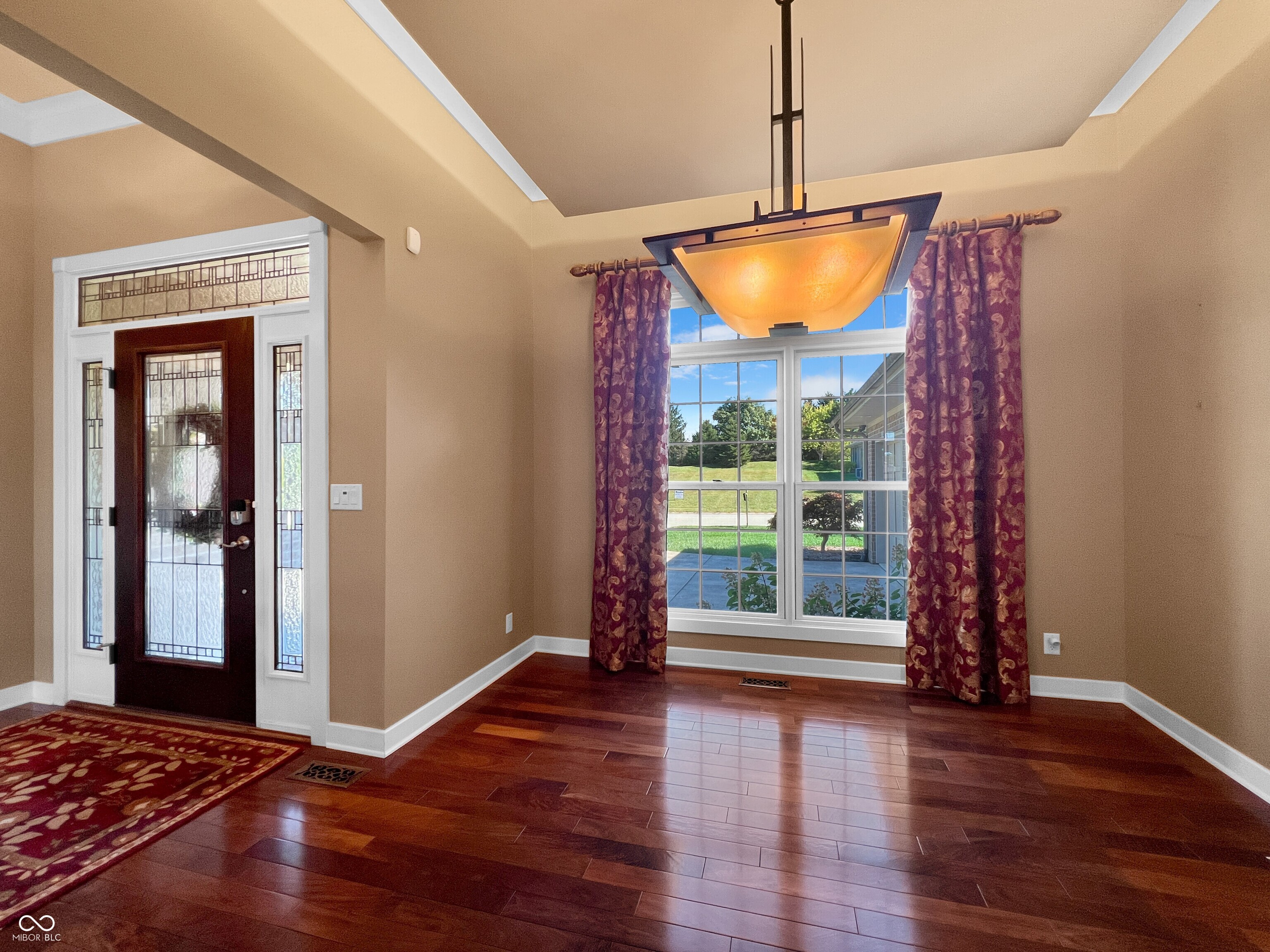 Columbus, Indiana, 47201, United States, 3 Bedrooms Bedrooms, ,3 BathroomsBathrooms,Residential,For Sale,1977125