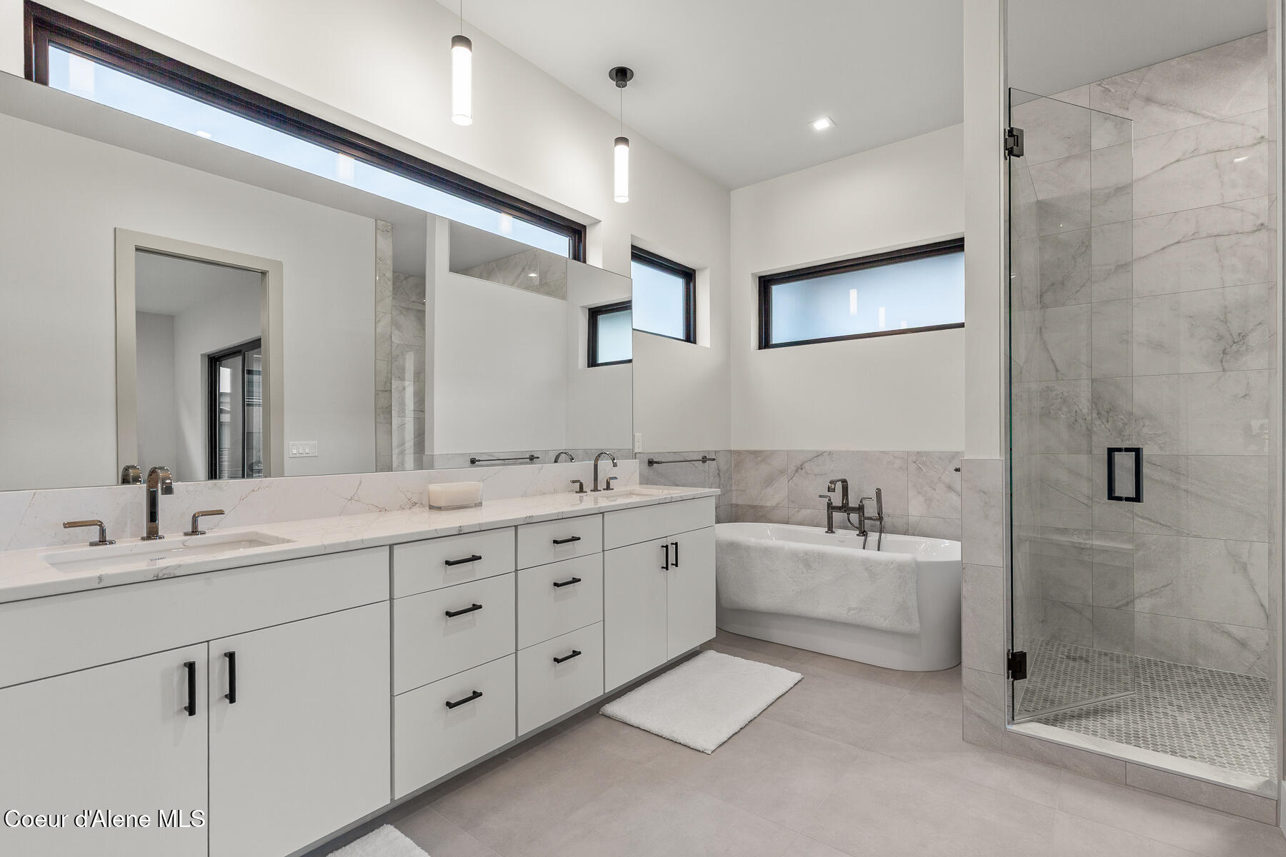 Coeur d'Alene, Idaho, 83814, United States, 3 Bedrooms Bedrooms, ,4 BathroomsBathrooms,Residential,For Sale,2014770