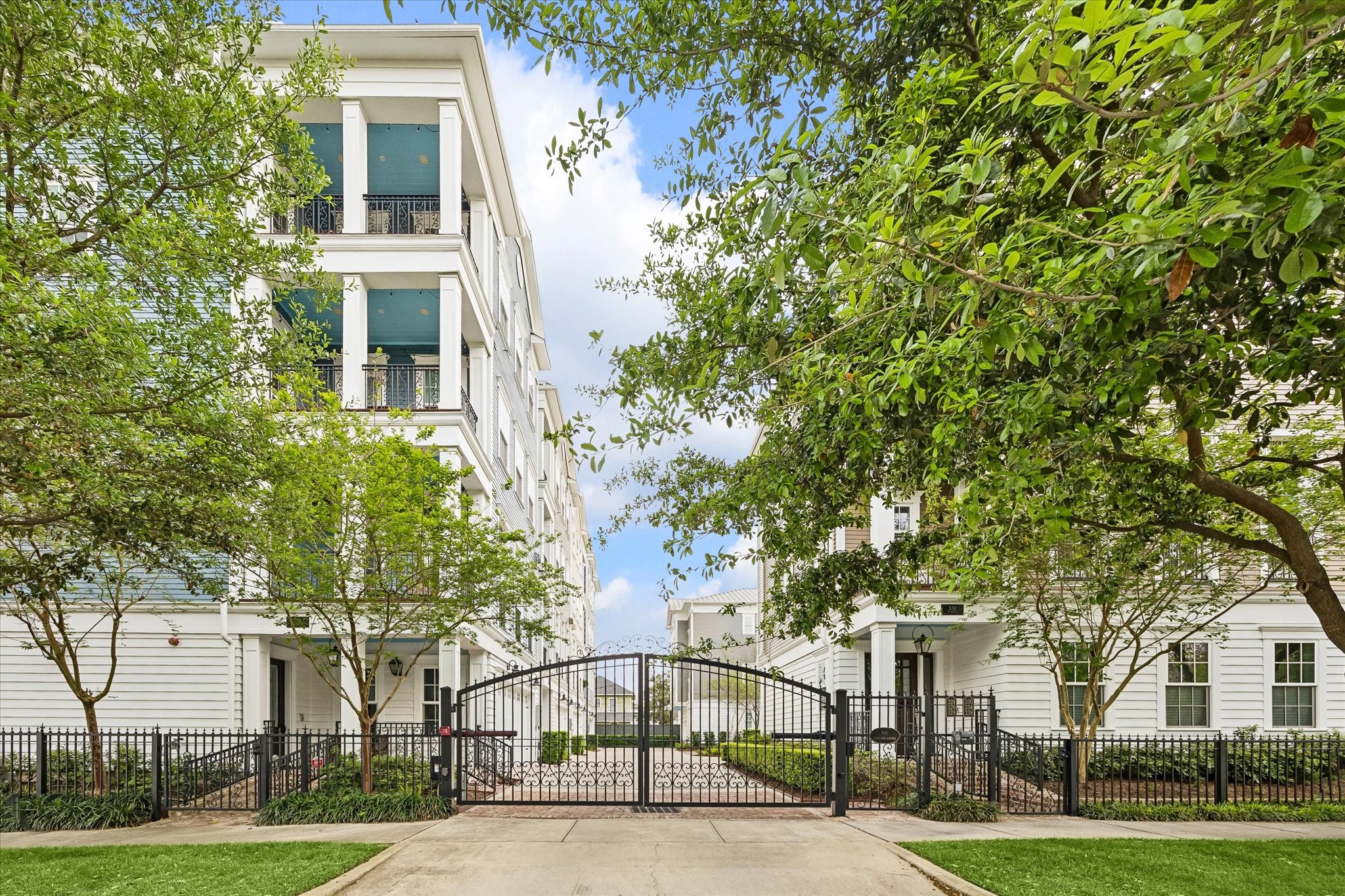  326 W 18th Street - 物件實景