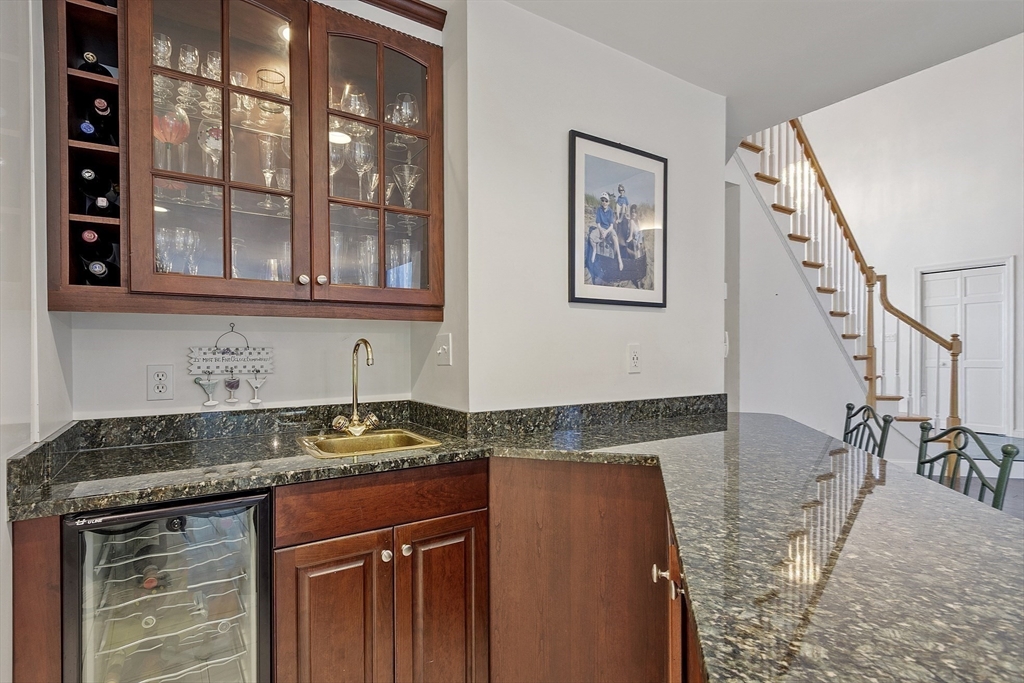 Middleton, Massachusetts, 01949, United States, 4 Bedrooms Bedrooms, ,4 BathroomsBathrooms,Residential,For Sale,1900627