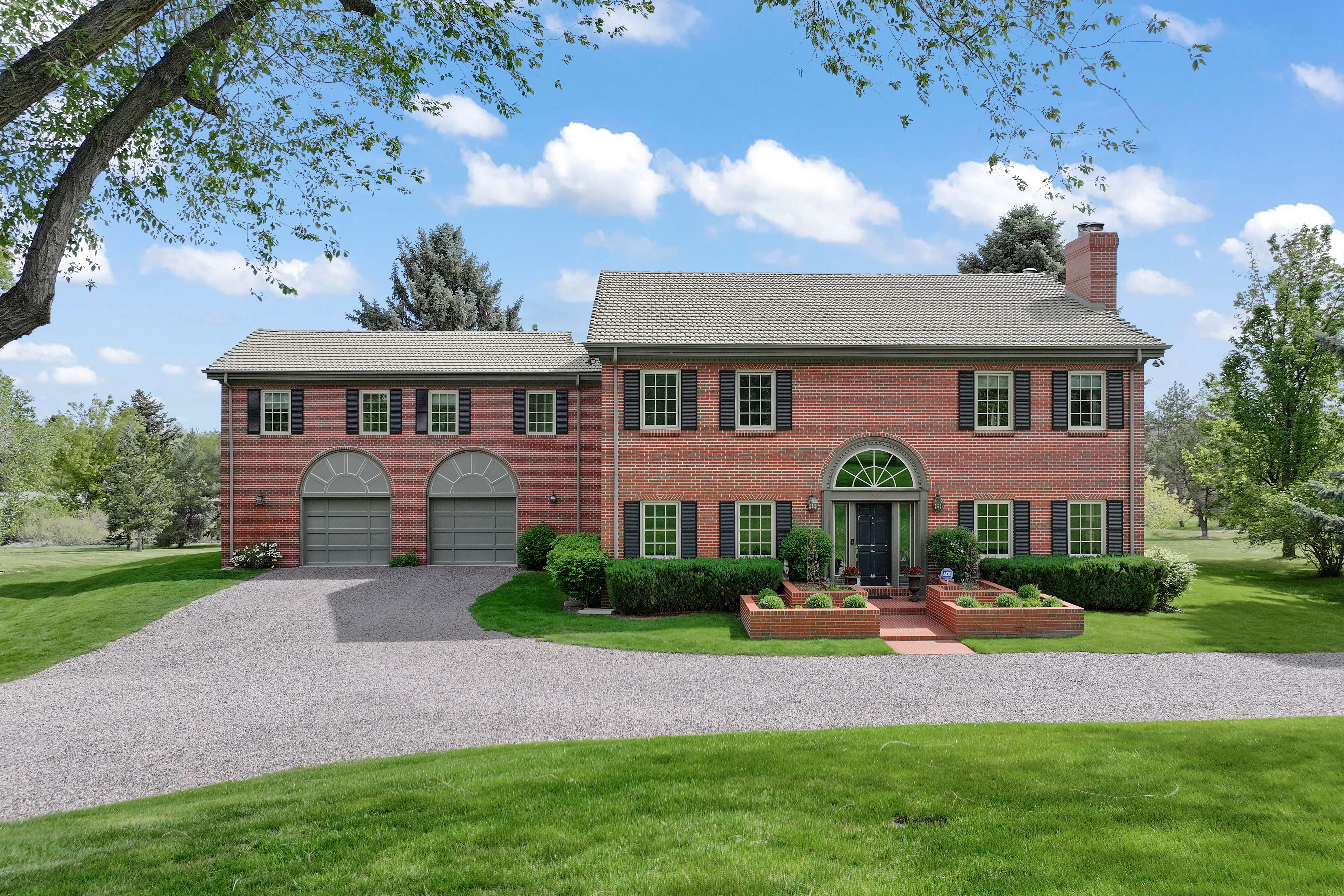  Exceptional Pennsylvania-Inspired Red Brick Colonial Revival - 物件實景