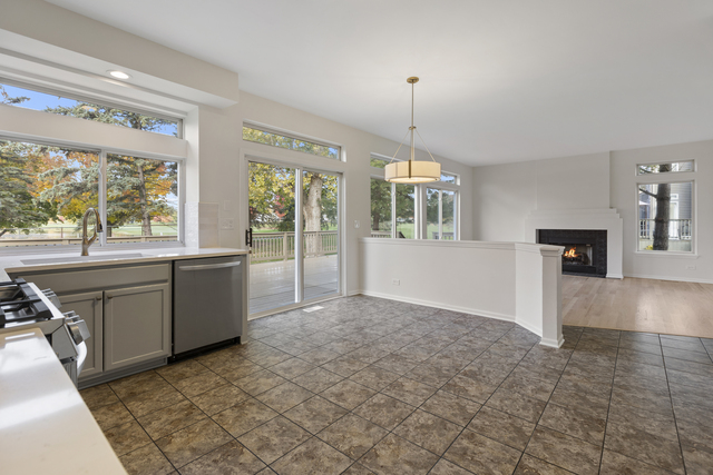 Lake in the Hills, Illinois, 60156, United States, 4 Bedrooms Bedrooms, ,3 BathroomsBathrooms,Residential,For Sale,1987015