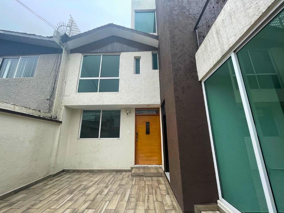 Naucalpan de Juárez, Estado de méxico, 53115, Mexico, 6 Bedrooms Bedrooms, ,5 BathroomsBathrooms,Residential,For Sale,1939413