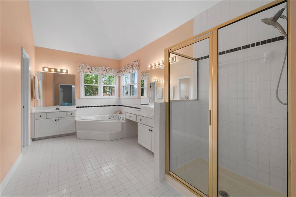 Johns Creek, Georgia, 30022, United States, 4 Bedrooms Bedrooms, ,3 BathroomsBathrooms,Residential,For Sale,1856403