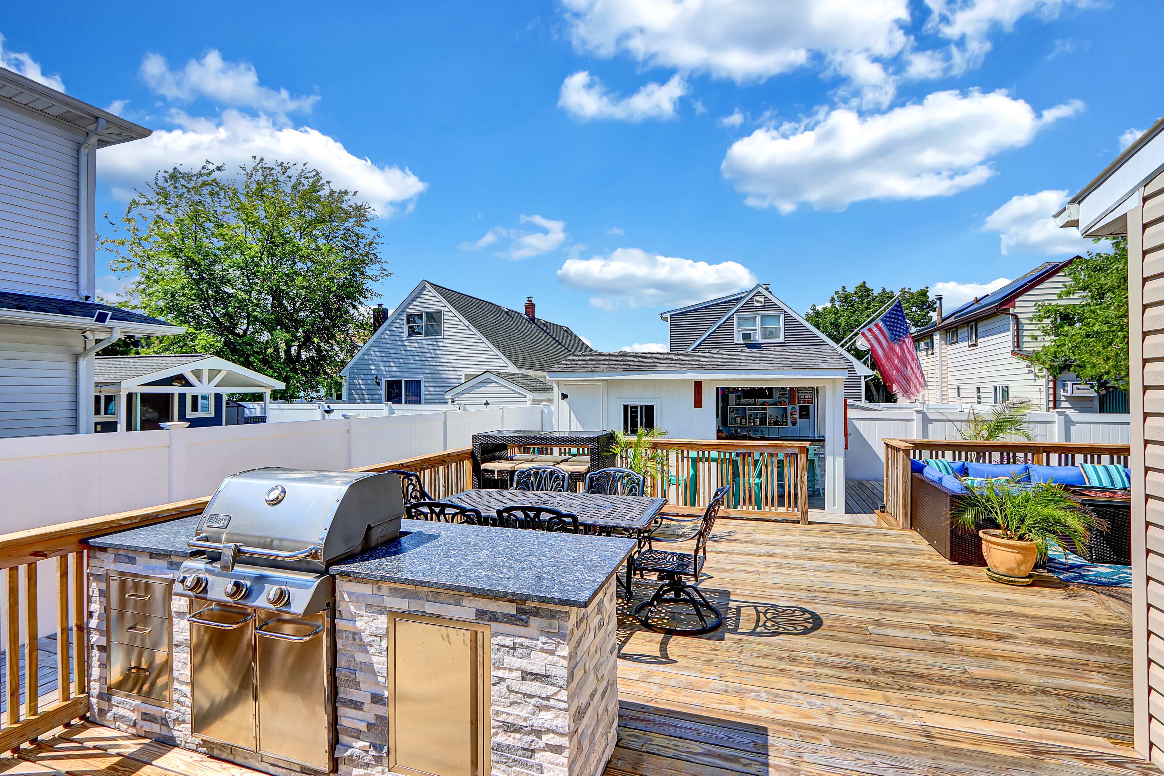 Babylon, New York, 11702, United States, 4 Bedrooms Bedrooms, ,2 BathroomsBathrooms,Residential,For Sale,1921304