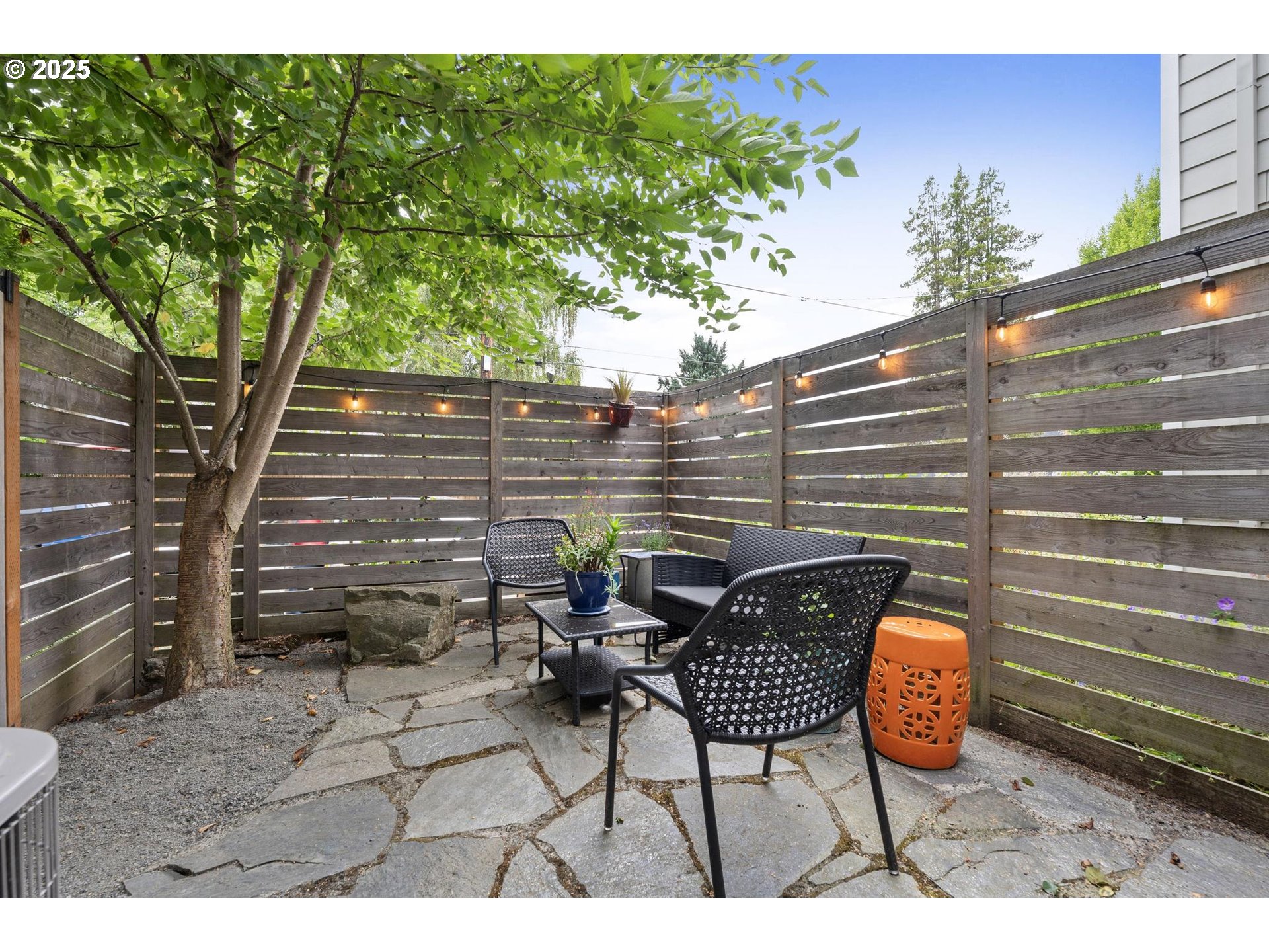Portland, Oregon, 97211, United States, 3 Bedrooms Bedrooms, ,2 BathroomsBathrooms,Residential,For Sale,1926283