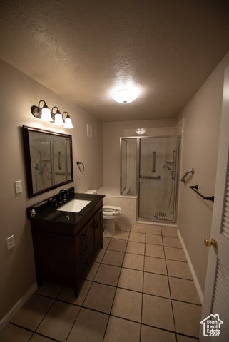 Hooper, Utah, 84315, United States, 4 Bedrooms Bedrooms, ,3 BathroomsBathrooms,Residential,For Sale,1904252