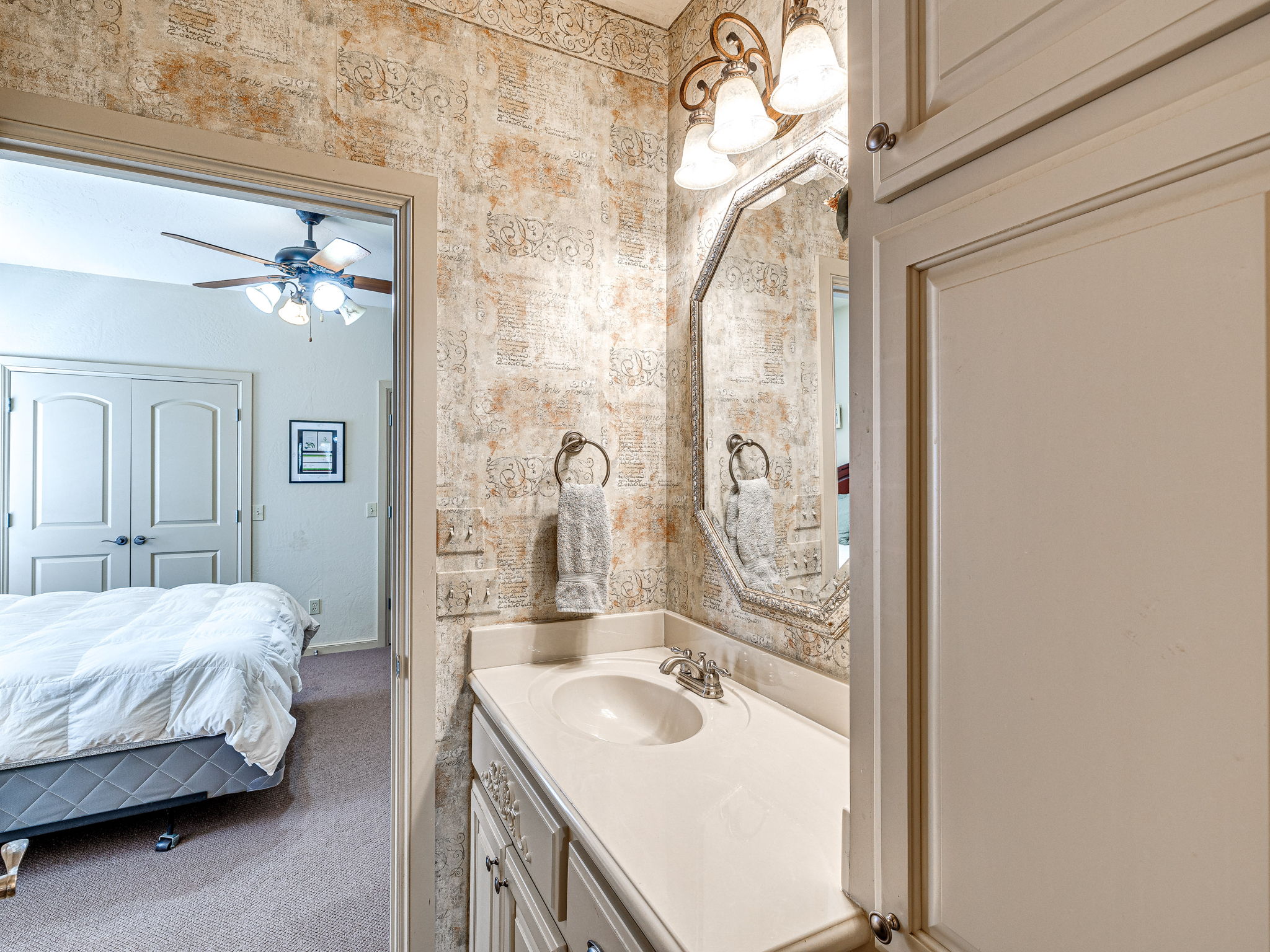 Edmond, Oklahoma, 73003, United States, 3 Bedrooms Bedrooms, ,3 BathroomsBathrooms,Residential,For Sale,1907652