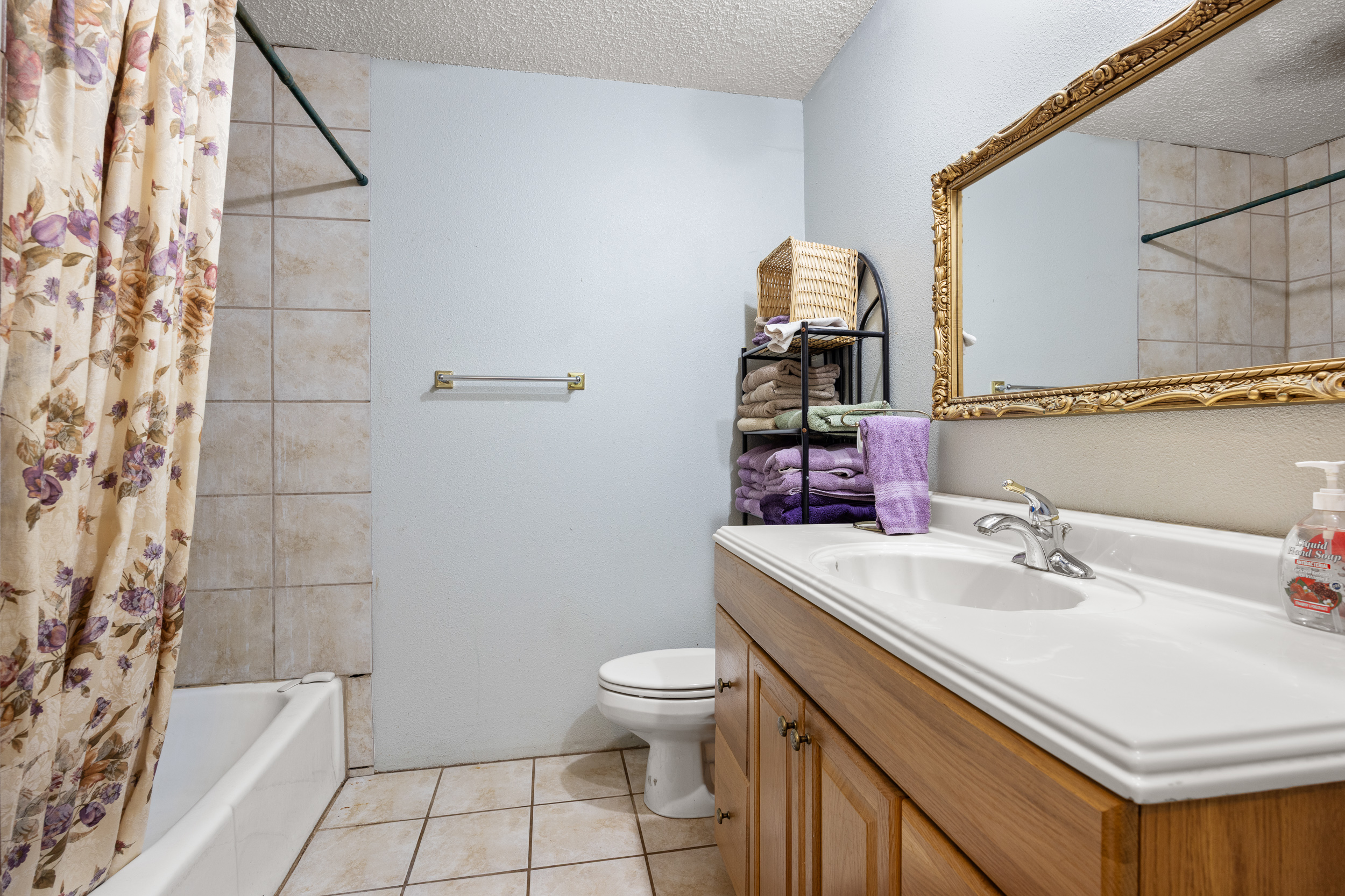 Dripping Springs, Texas, 78620, United States, 4 Bedrooms Bedrooms, ,2 BathroomsBathrooms,Residential,For Sale,1974177