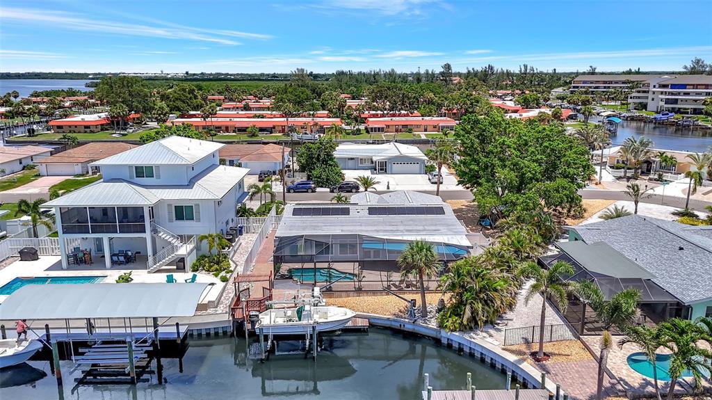 Bradenton, Florida, 34210, United States, 3 Bedrooms Bedrooms, ,3 BathroomsBathrooms,Residential,For Sale,1895487