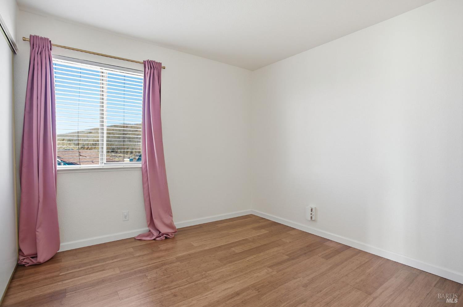 Fairfield, California, 94534, United States, 4 Bedrooms Bedrooms, ,3 BathroomsBathrooms,Residential,For Sale,1970251