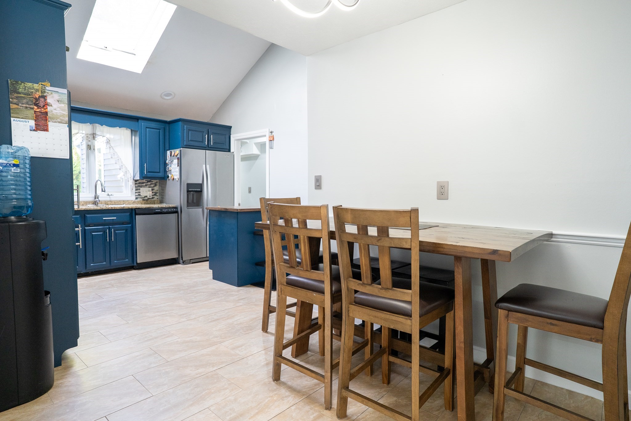 Randolph, Massachusetts, 02368, United States, 4 Bedrooms Bedrooms, ,2 BathroomsBathrooms,Residential,For Sale,2009735