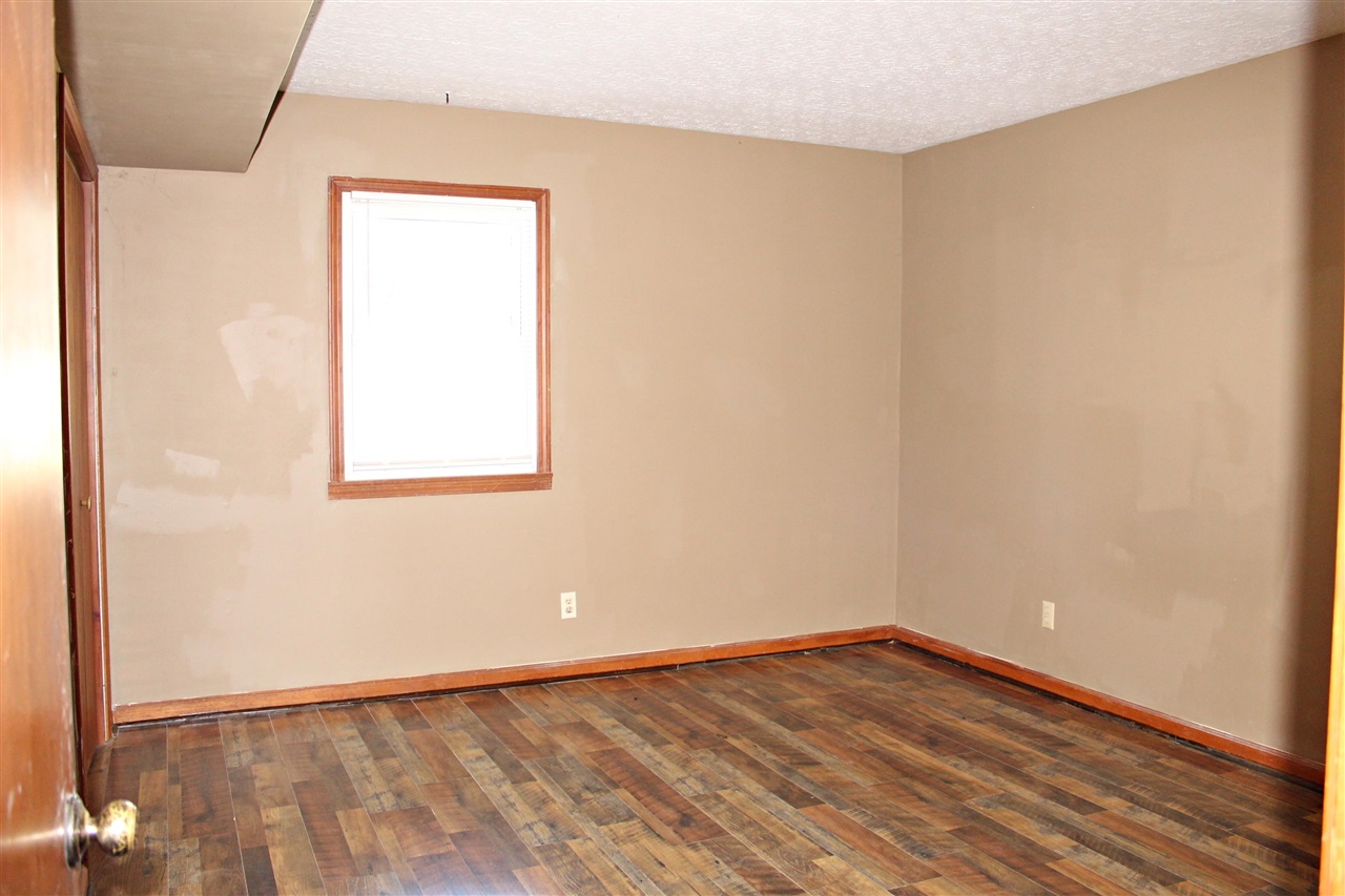 Taylor St, Oakland, KY 42159 #1