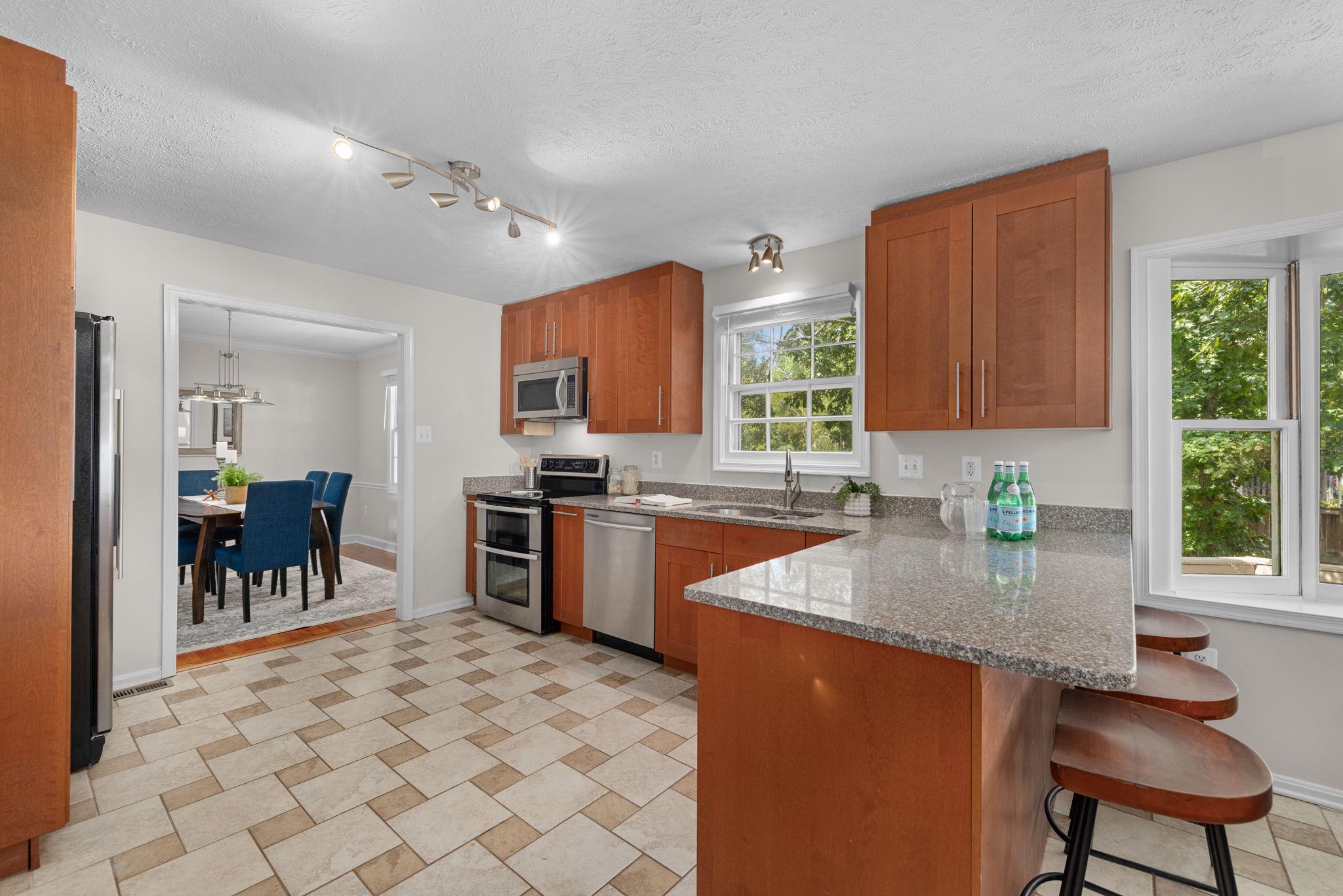  6520 White Post Road, Centreville, VA, 20121 - 物件實景
