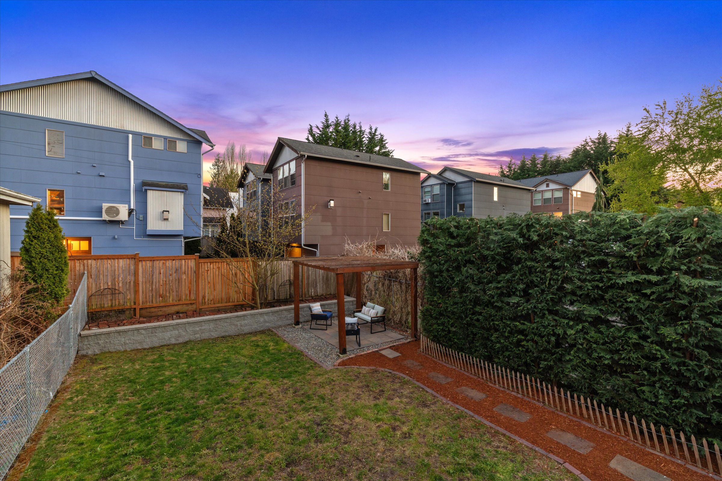  3557 S Hudson St, Seattle, WA 98118 - 物件實景