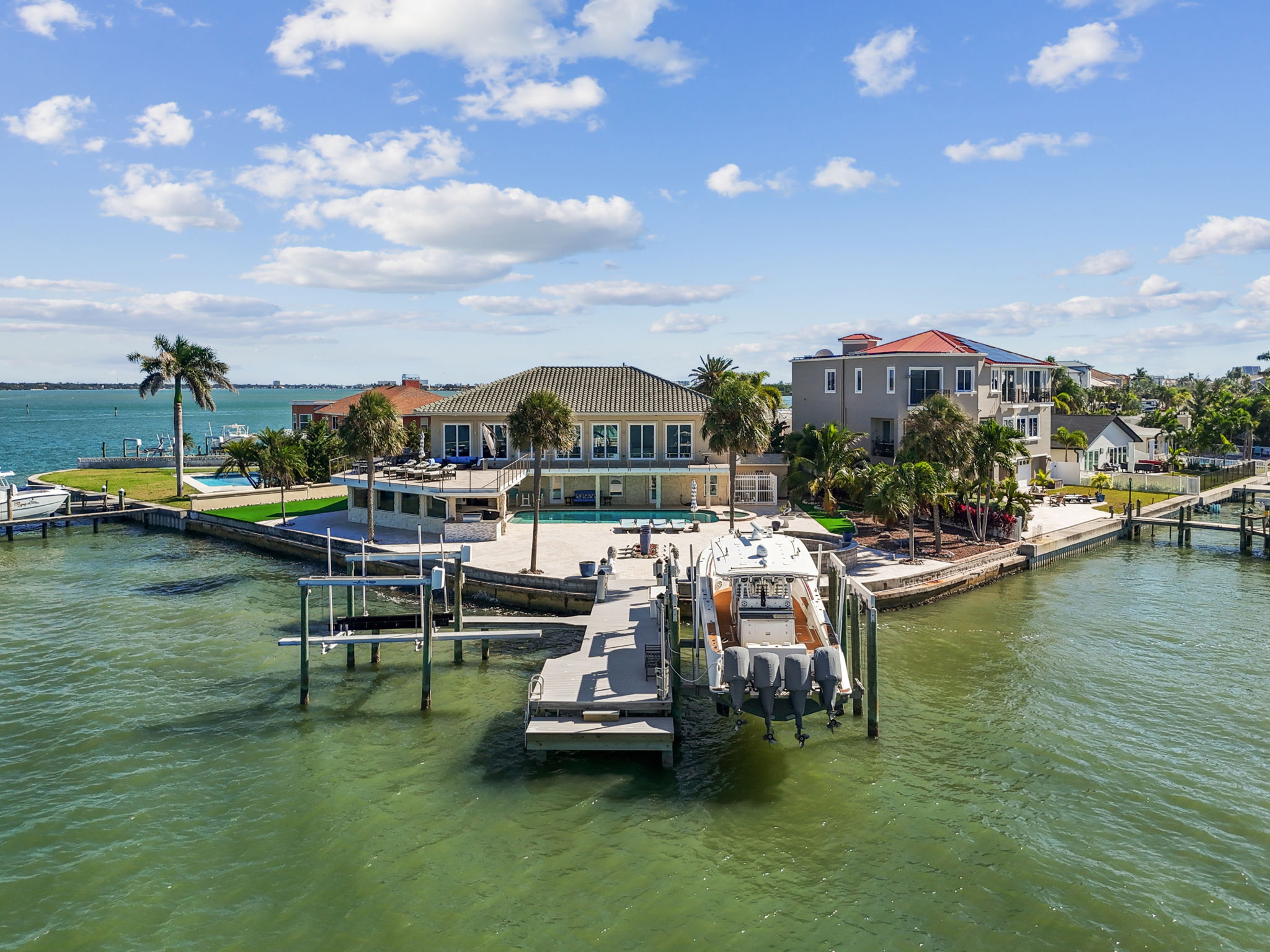 Madeira Beach, Florida, 33708, United States, 6 Bedrooms Bedrooms, ,6 BathroomsBathrooms,Residential,For Sale,1975666