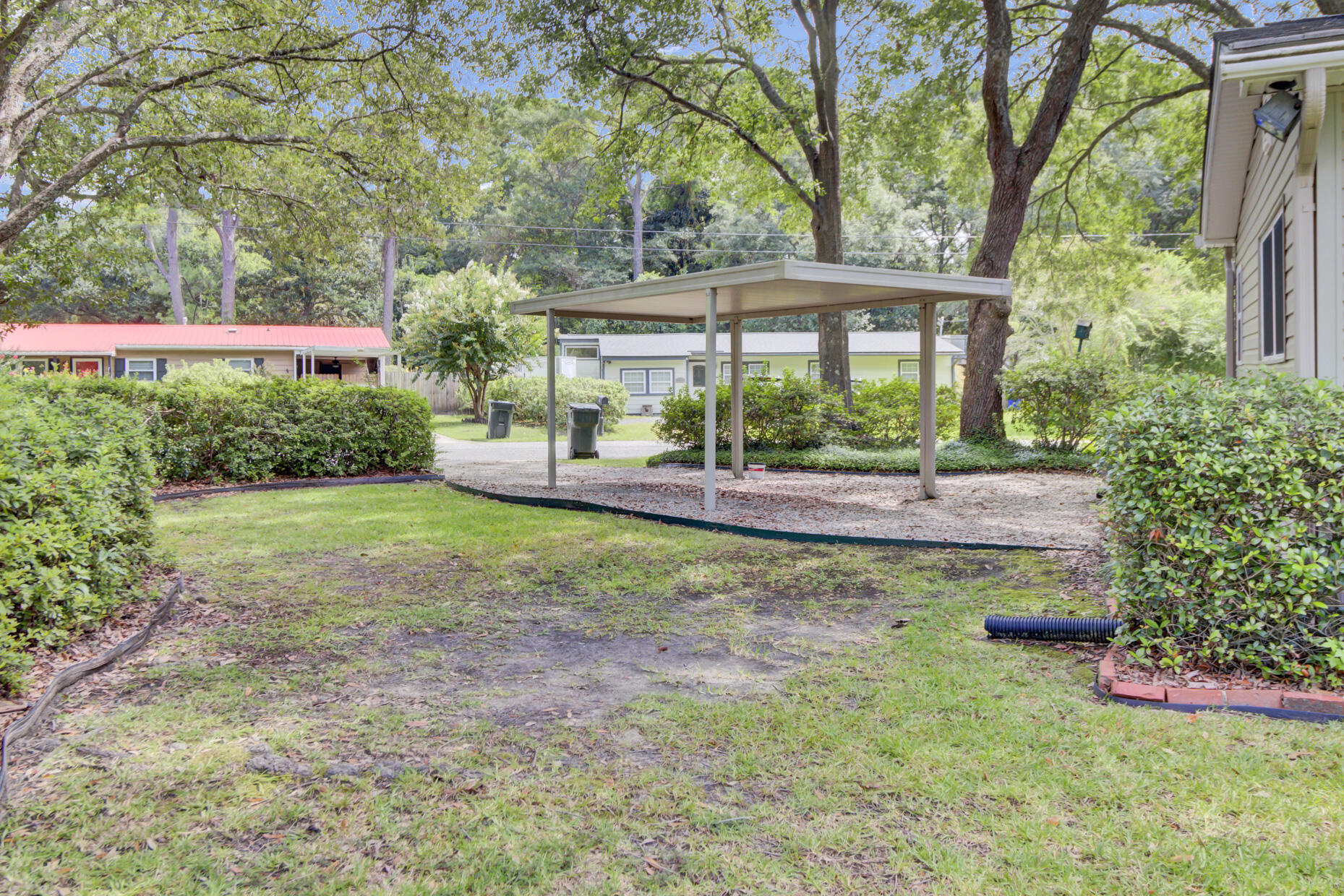 Charleston, South Carolina, 29407, United States, 4 Bedrooms Bedrooms, ,2 BathroomsBathrooms,Residential,For Sale,1950272