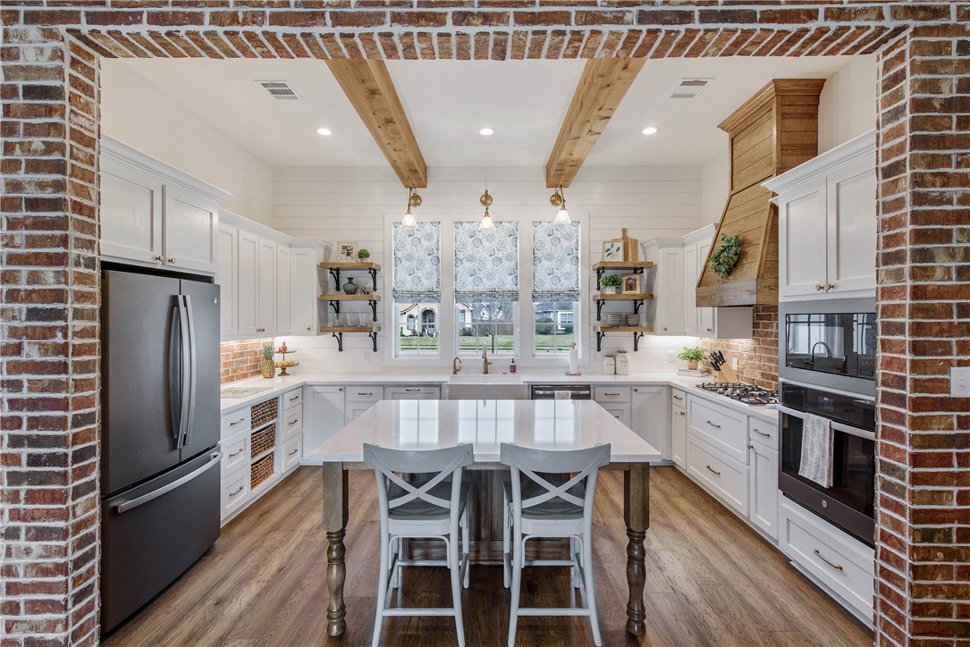 College Station, Texas, 77845, United States, 4 Bedrooms Bedrooms, ,3 BathroomsBathrooms,Residential,For Sale,1937242