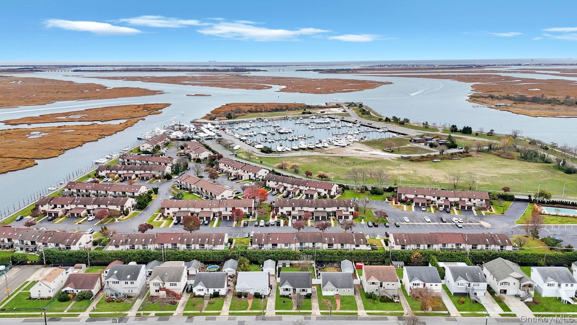 Freeport, New York, 11520, United States, 3 Bedrooms Bedrooms, ,2 BathroomsBathrooms,Residential,For Sale,1998348