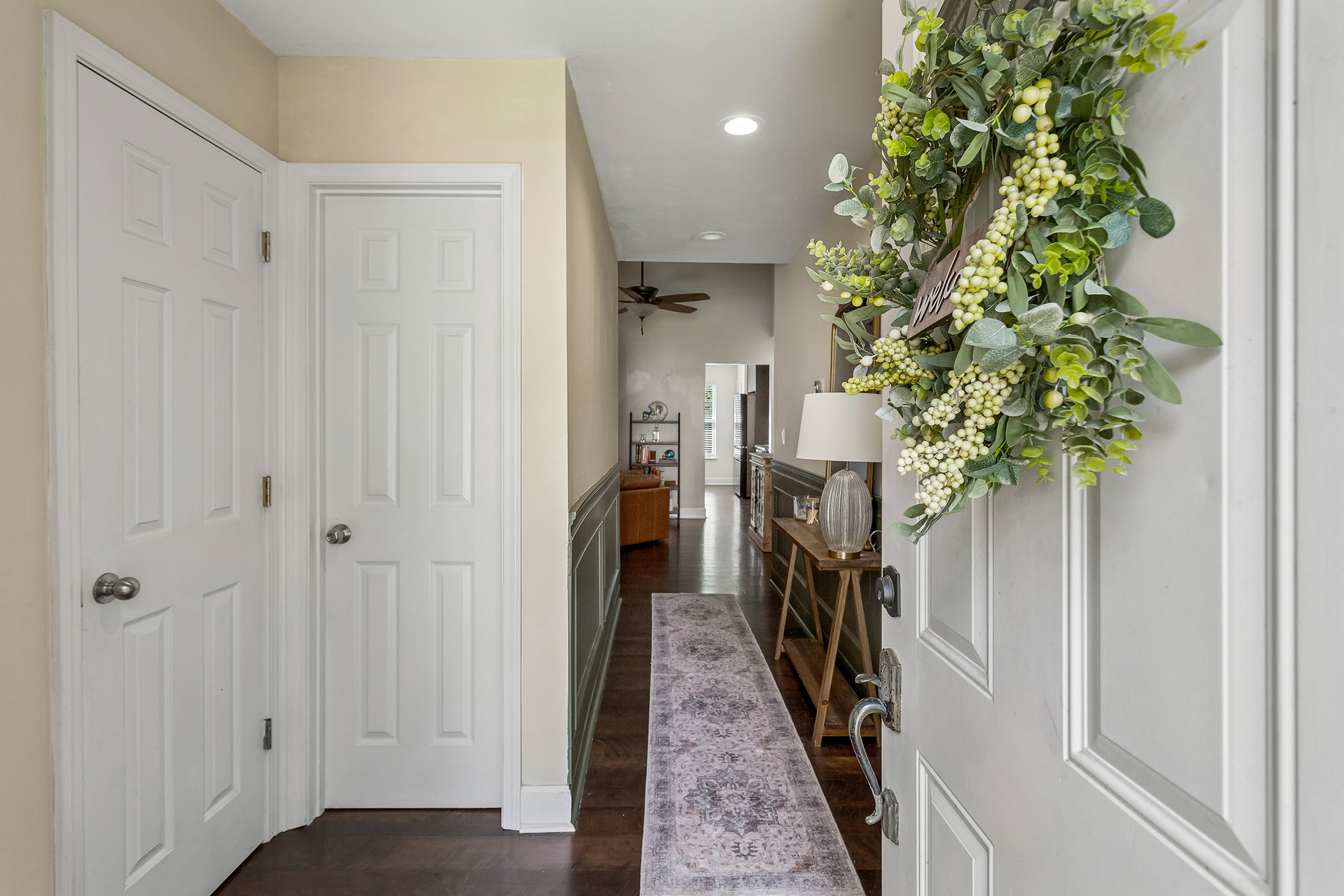  Beautifully Updated and Move-in Ready Four Bedroom Home - 物件實景