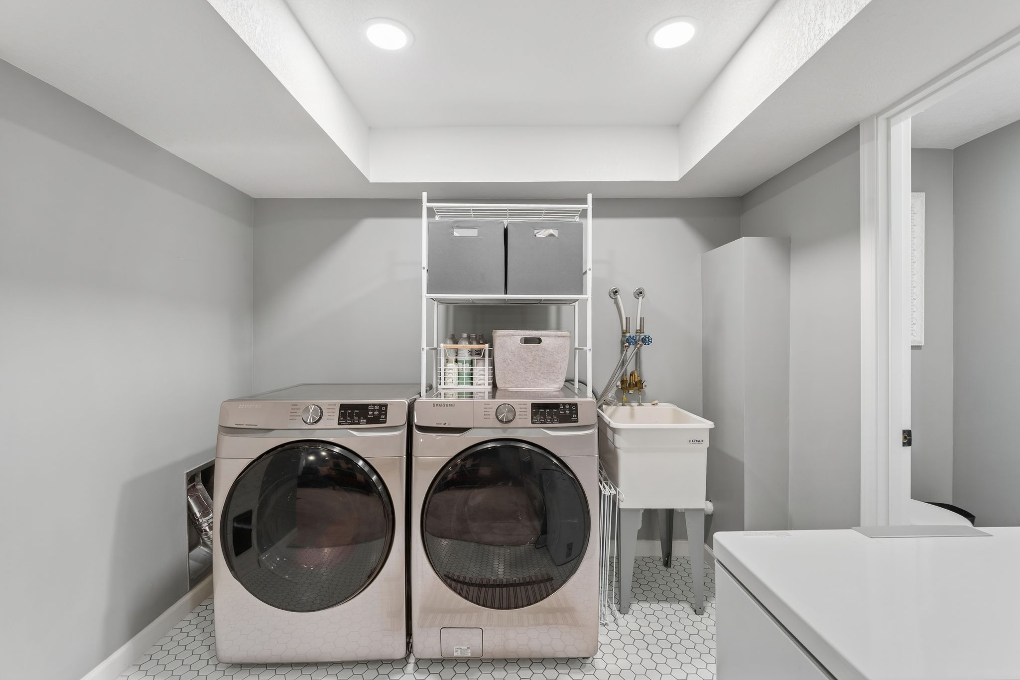  Stylish Renovation Meets Classic Charm - 物件實景