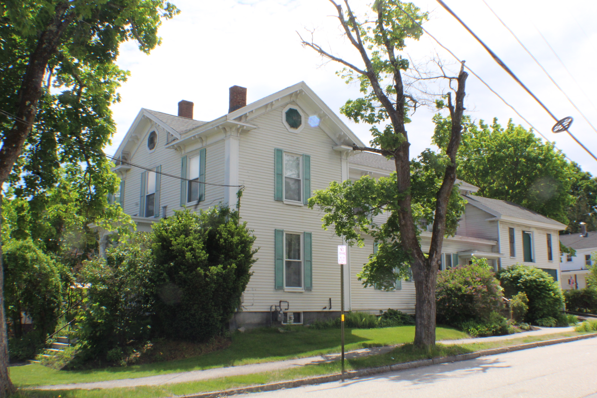 Concord, New Hampshire, 03301, United States, 7 Bedrooms Bedrooms, ,3 BathroomsBathrooms,Residential,For Sale,2048587