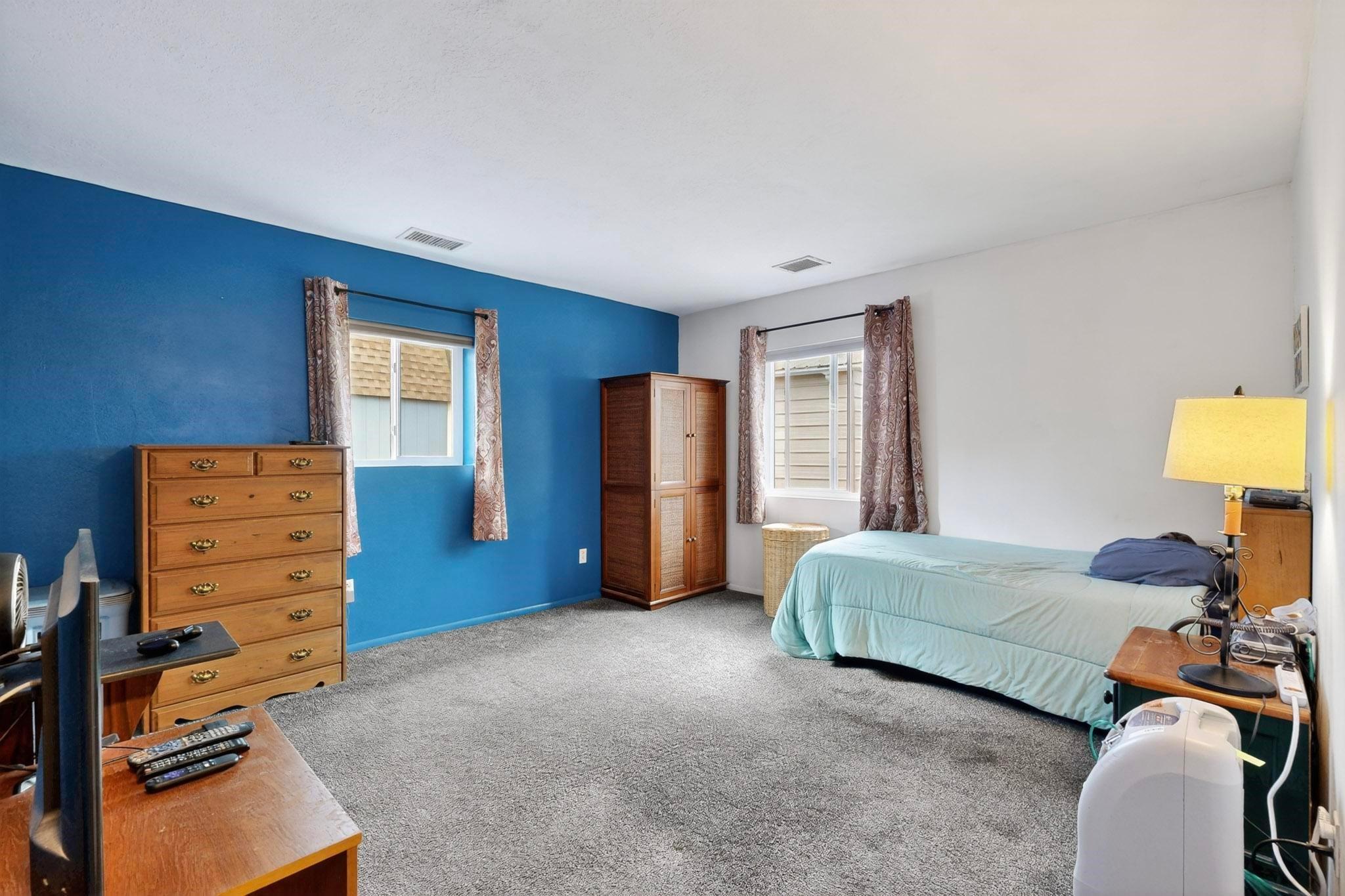 Santa Fe, New Mexico, 87505, United States, 3 Bedrooms Bedrooms, ,2 BathroomsBathrooms,Residential,For Sale,1971309