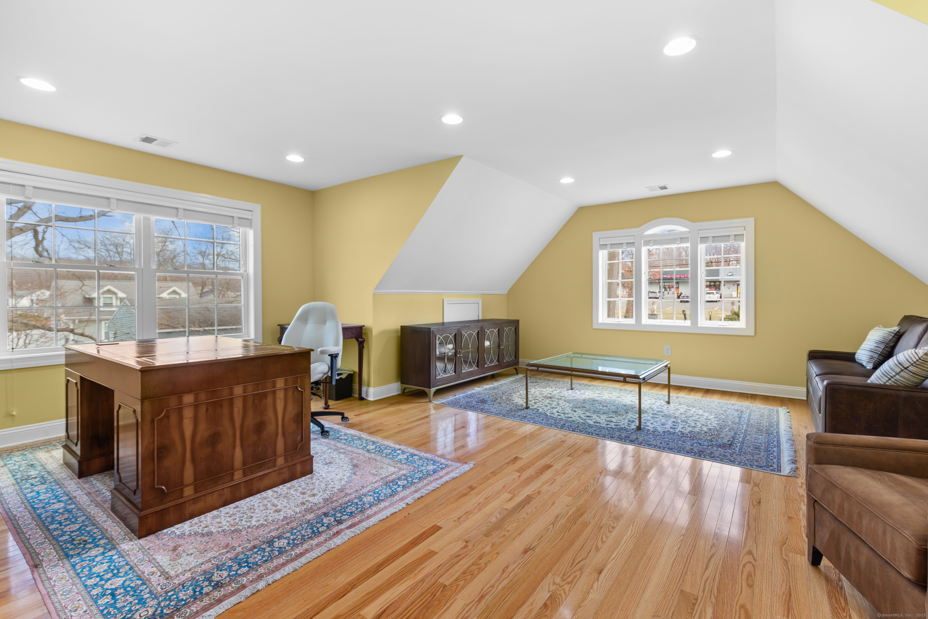 Wolcott, Connecticut, 06716, United States, 3 Bedrooms Bedrooms, ,4 BathroomsBathrooms,Residential,For Sale,1932015