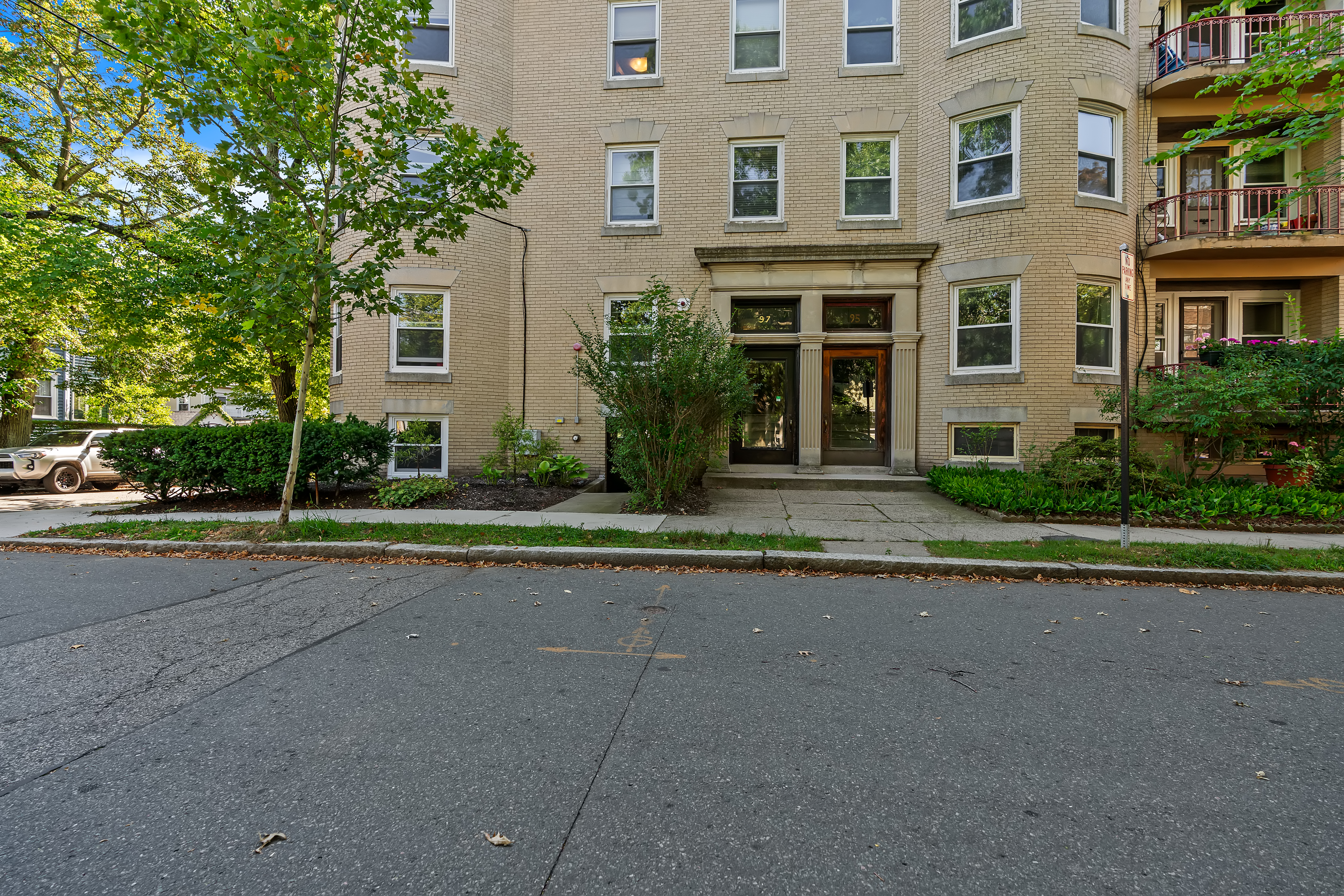  97 Fuller Street  - Unit 4, Brookline, MA, 02446 - 物件實景