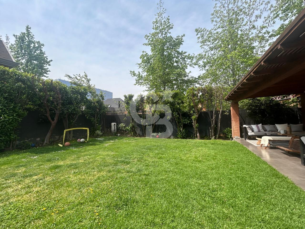 Lo Barnechea, Chile, 6 Bedrooms Bedrooms, ,5 BathroomsBathrooms,Residential,For Sale,1997477