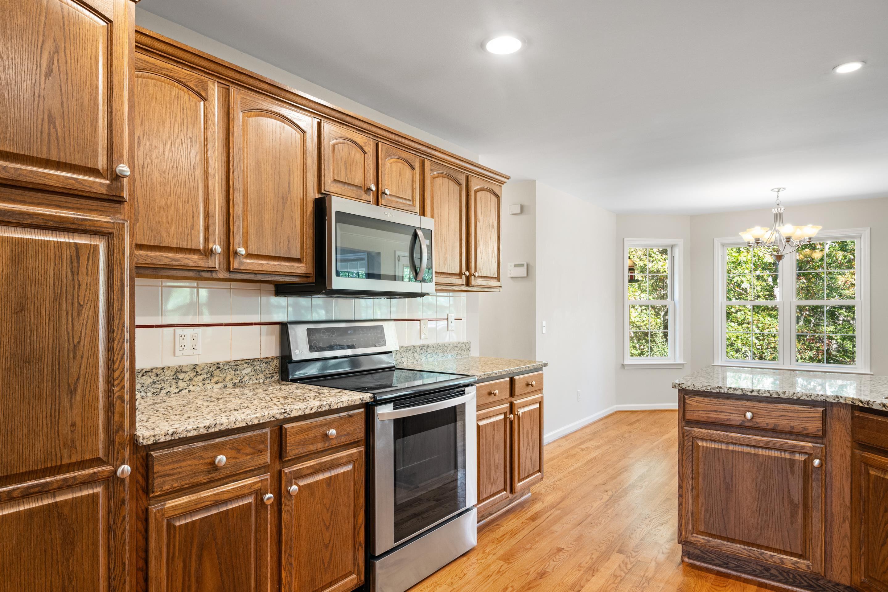 Blacksburg, Virginia, 24060, United States, 3 Bedrooms Bedrooms, ,4 BathroomsBathrooms,Residential,For Sale,1961376