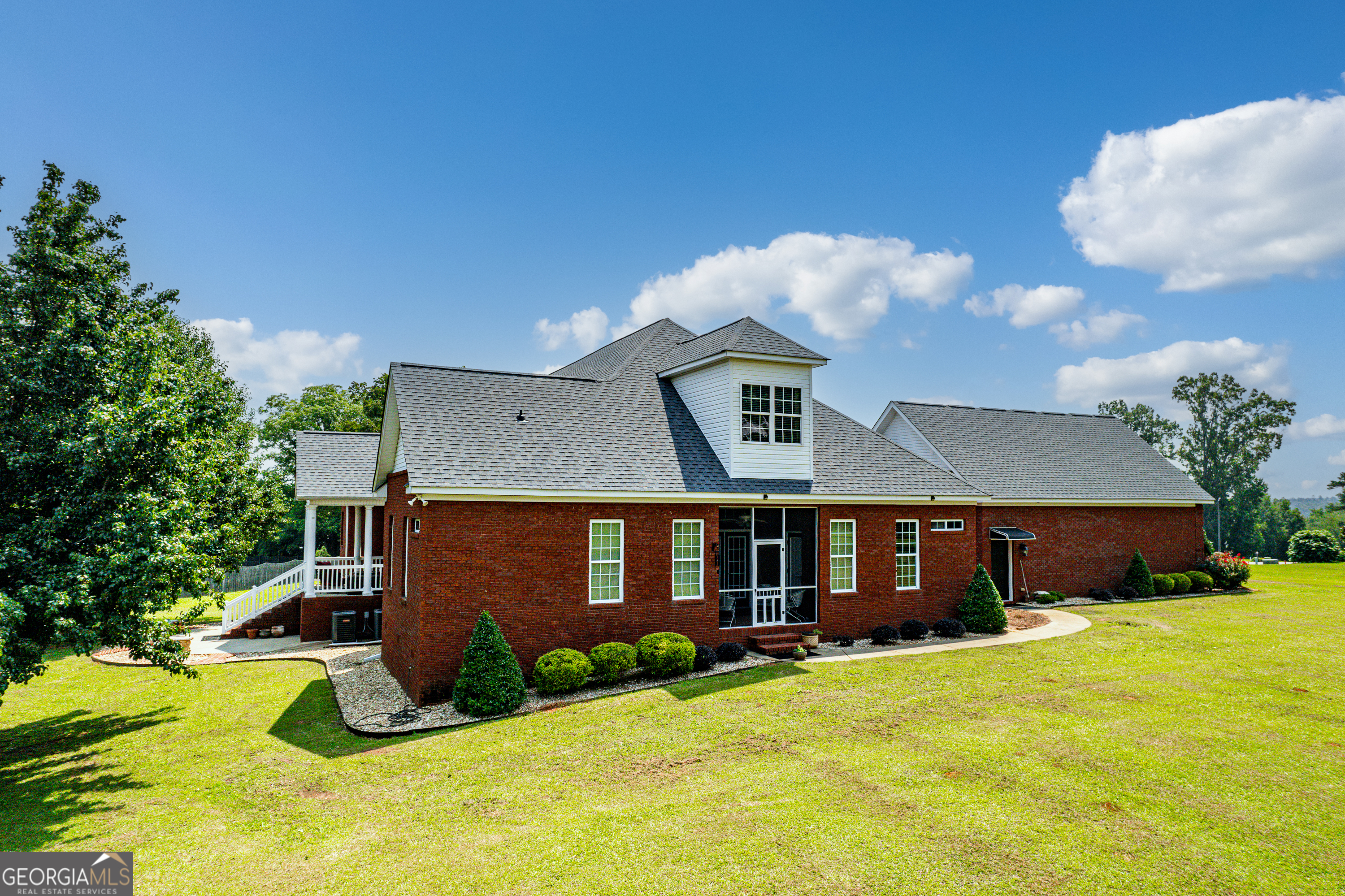 Macon, Georgia, 31220, United States, 5 Bedrooms Bedrooms, ,5 BathroomsBathrooms,Residential,For Sale,1850195