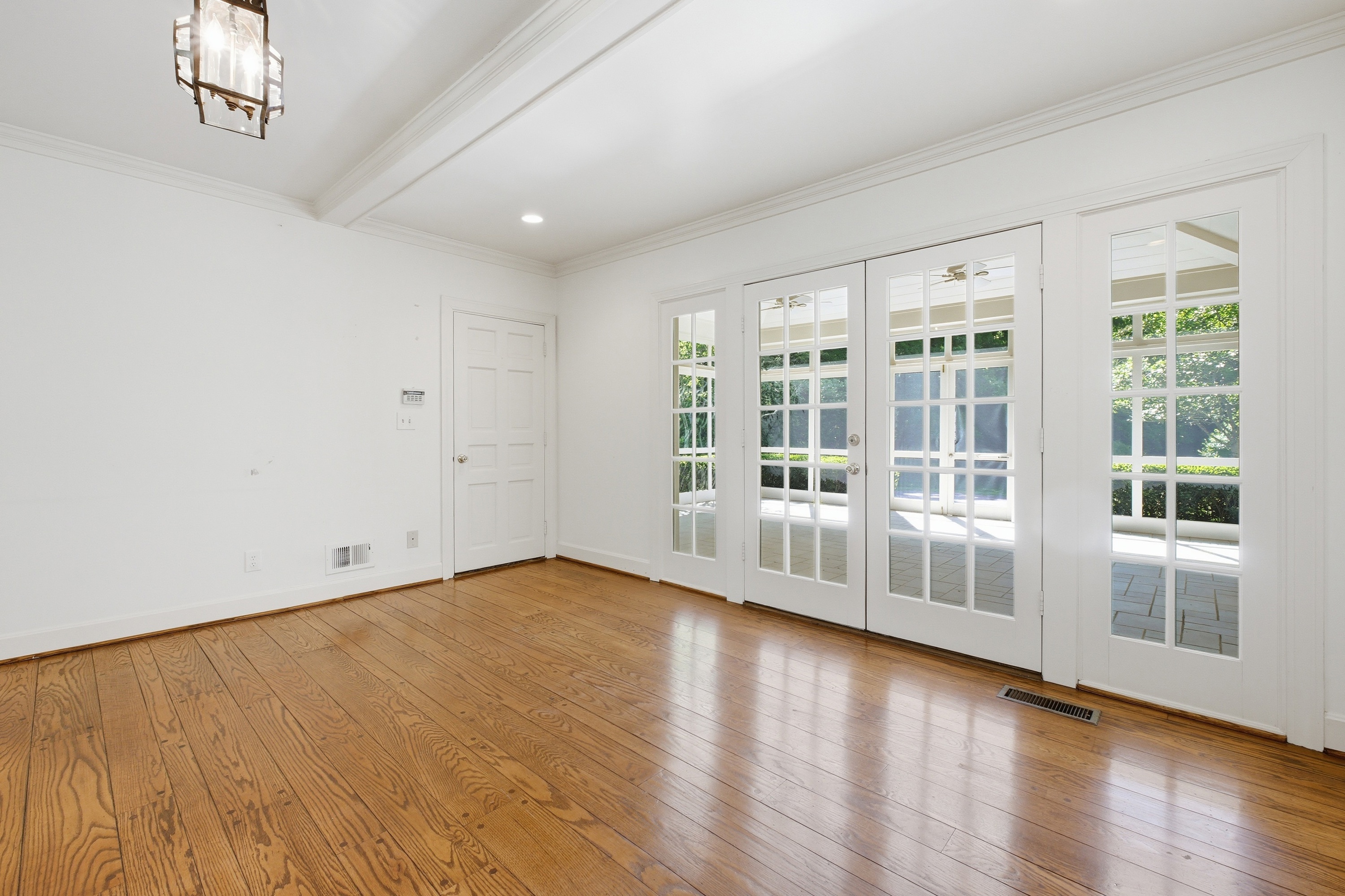  12000 Hazelwood Road, Anchorage, KY 40223 - 物件實景